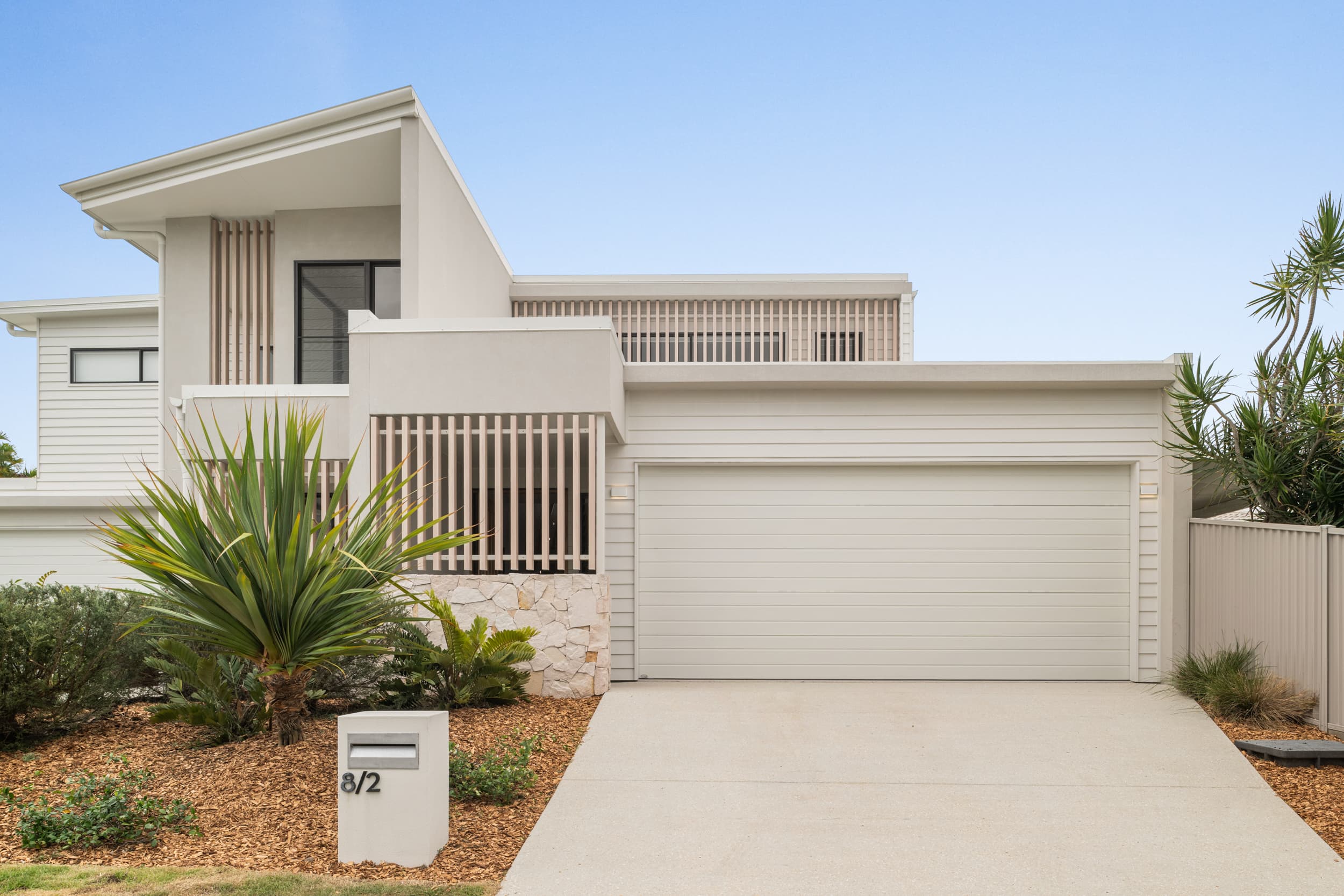2/8 Tagera Street, Warana — photo 1 of 5