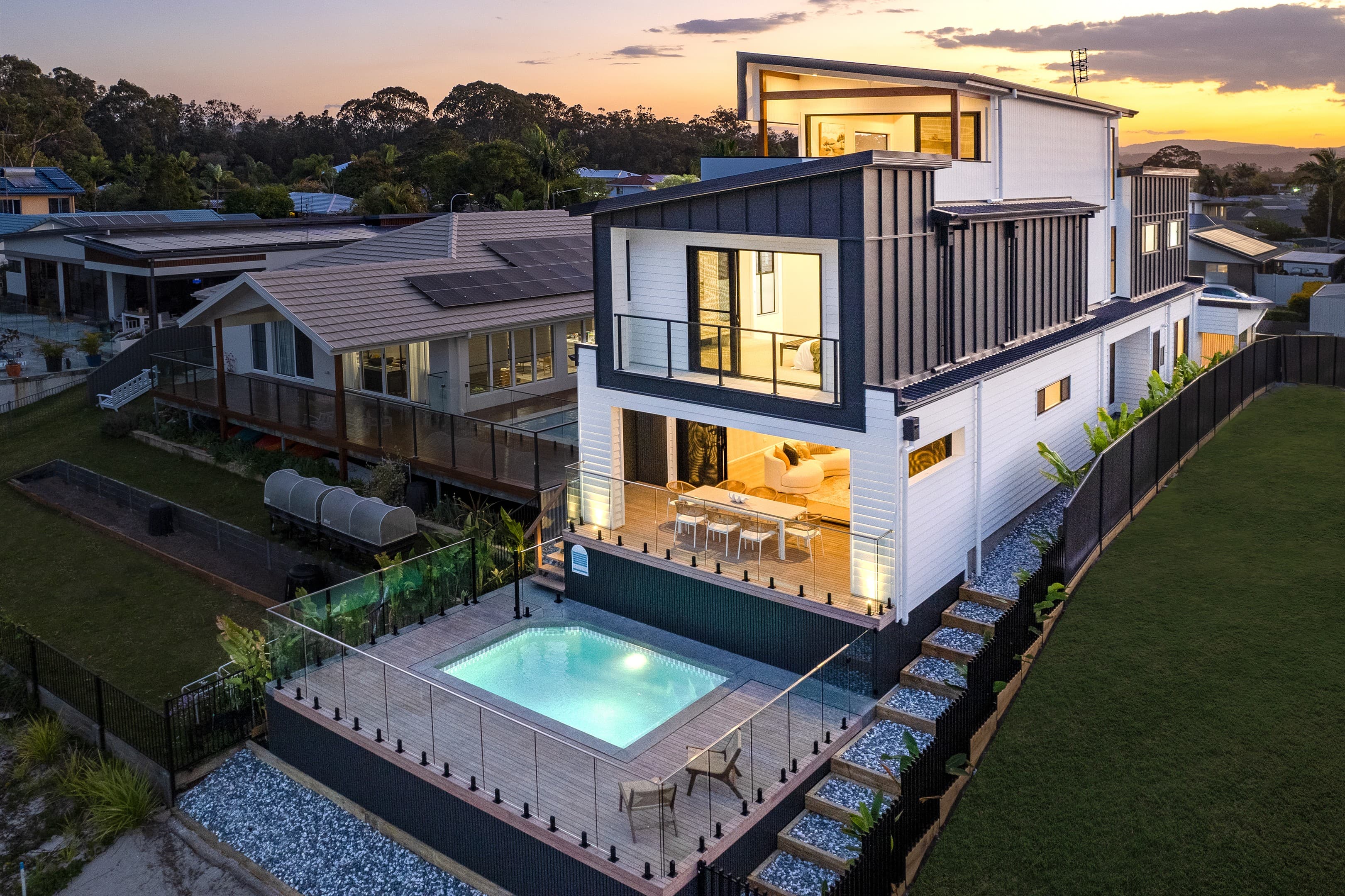 246 Acanthus Avenue, Burleigh Waters - Image 1