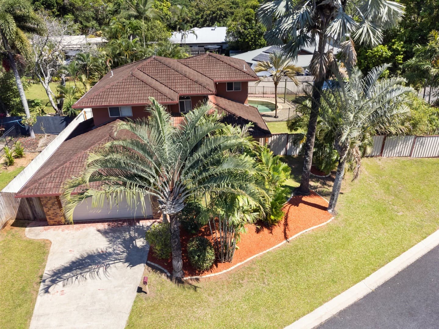 3 Raphis Close, Kamerunga — photo 1 of 5