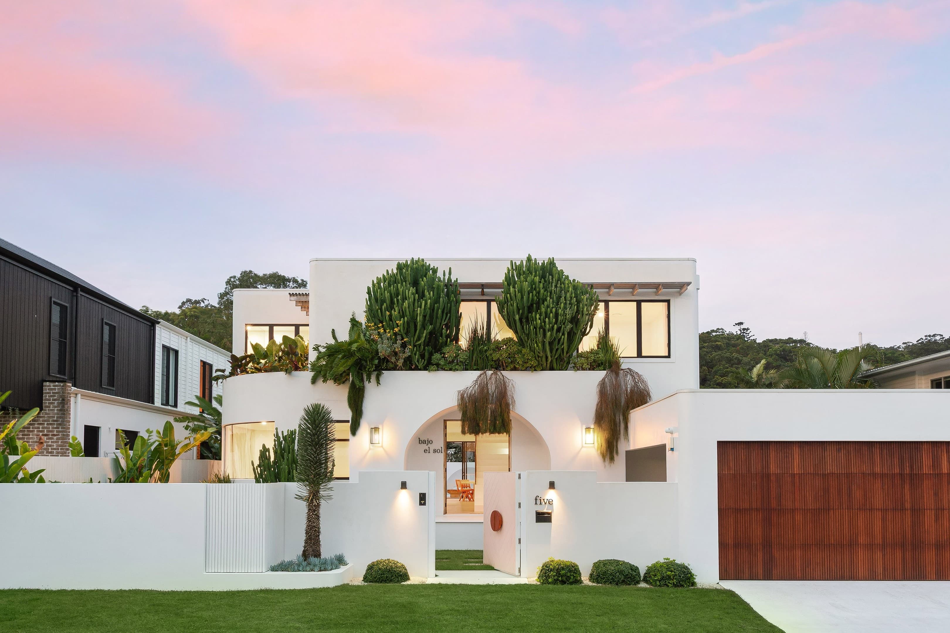 5 Tawarri Crescent, Burleigh Heads - Image 1