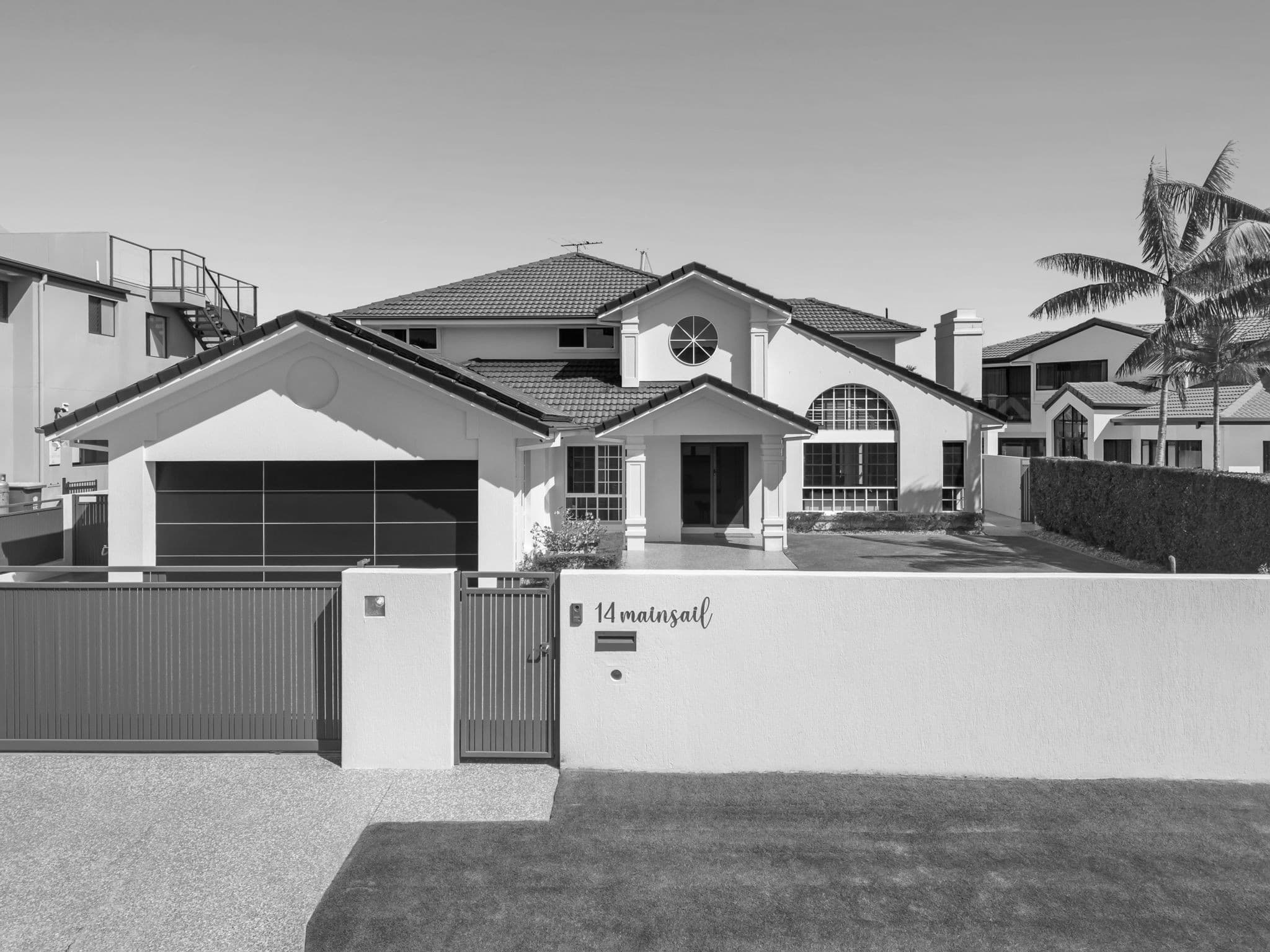 14 Mainsail Street, Birkdale, Birkdale — photo 1 of 6
