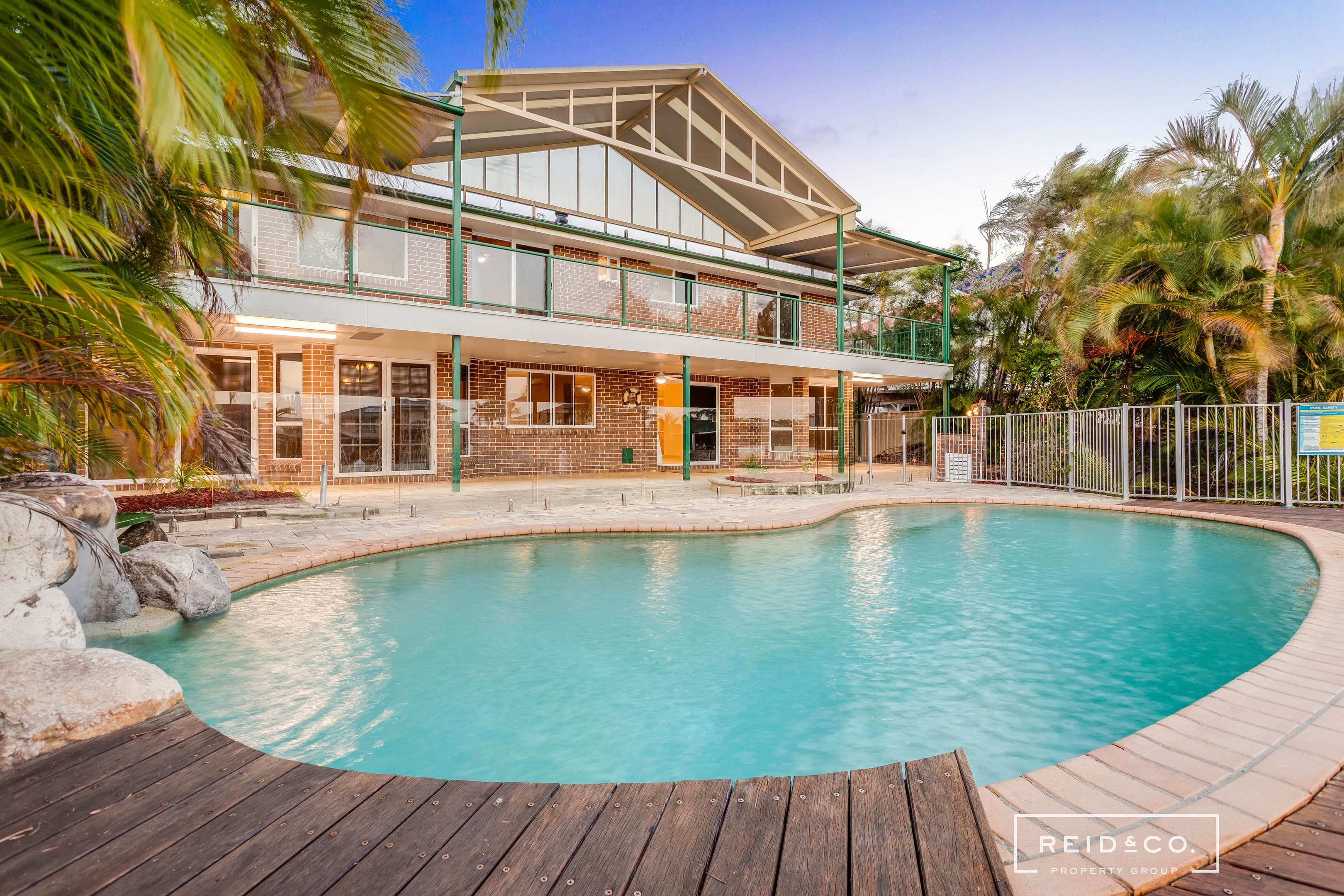 3 Rainbow Court, Newport, Newport — photo 1 of 5