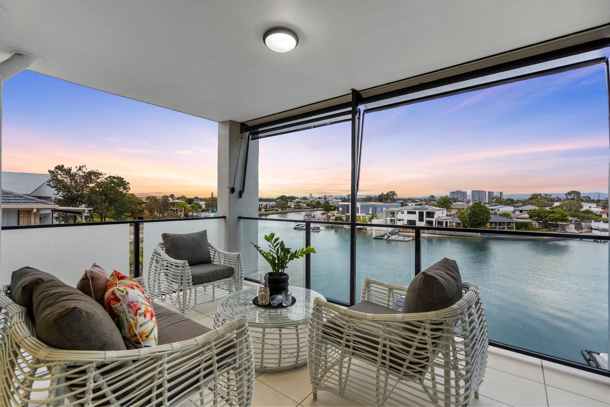 8/22 Back Street, Biggera Waters - Image 1
