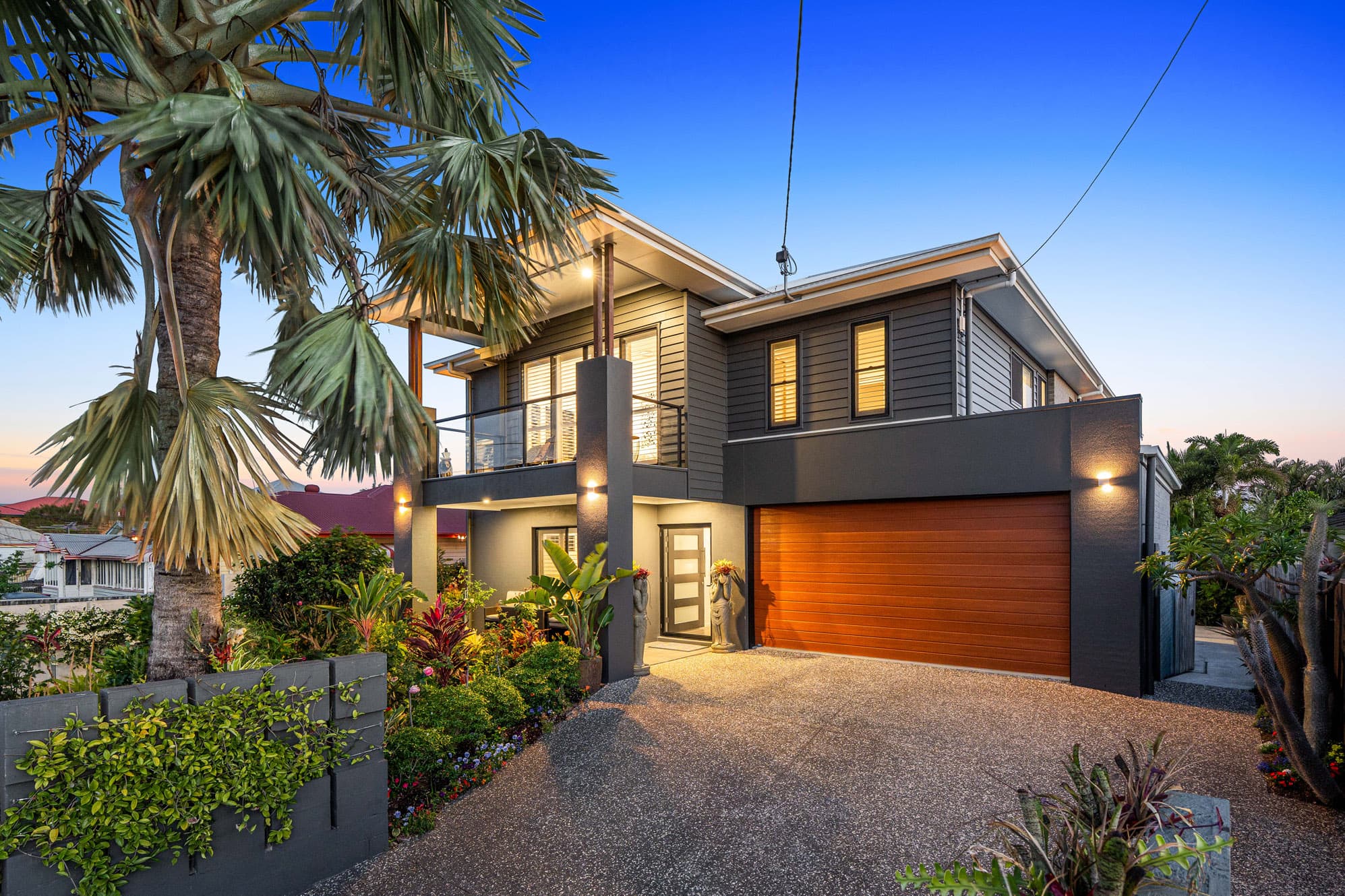 24 Alkoomie Street, Wynnum — photo 1 of 5