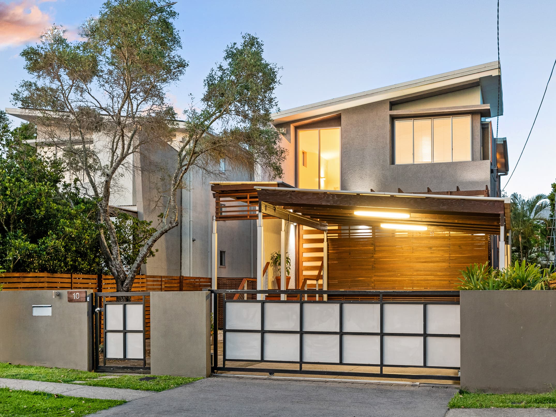 10 Leybourne Street, Chelmer — photo 1 of 5