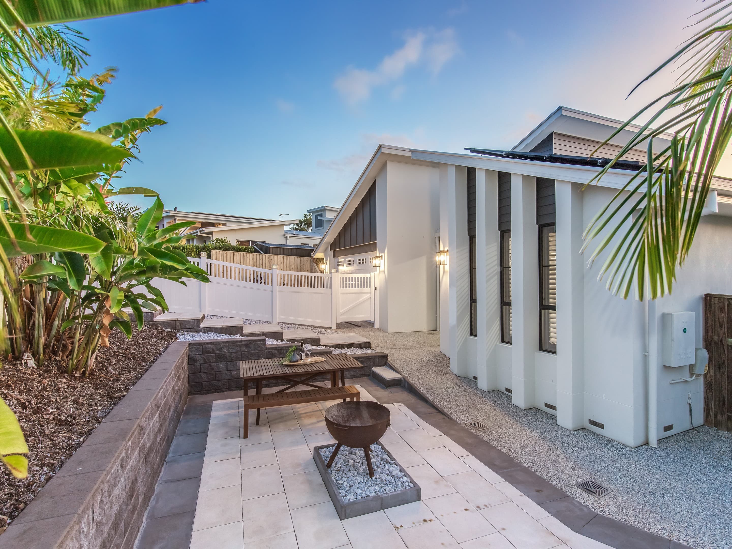 8 Grampian Court, Reedy Creek — photo 1 of 5