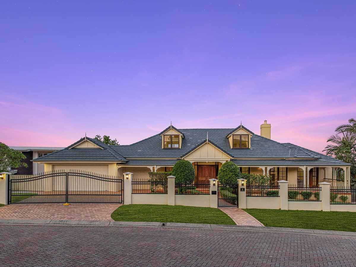 11 Becker Place, Mount Ommaney - Image 1