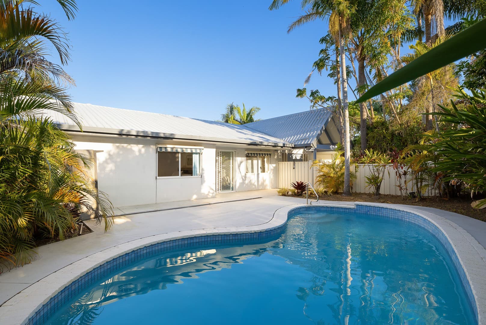 234 Simpsons Road, Currumbin Waters — photo 1 of 5