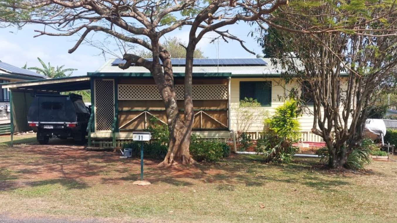 11 Bahah St, Macleay Island, Macleay Island — photo 1 of 5