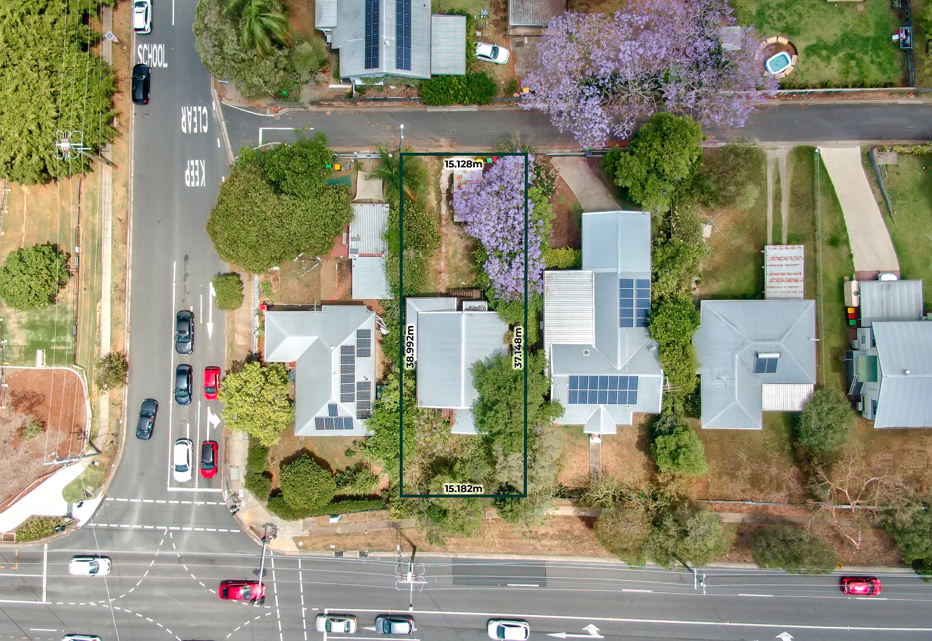 704 Samford Road, Mitchelton, Mitchelton — photo 1 of 5
