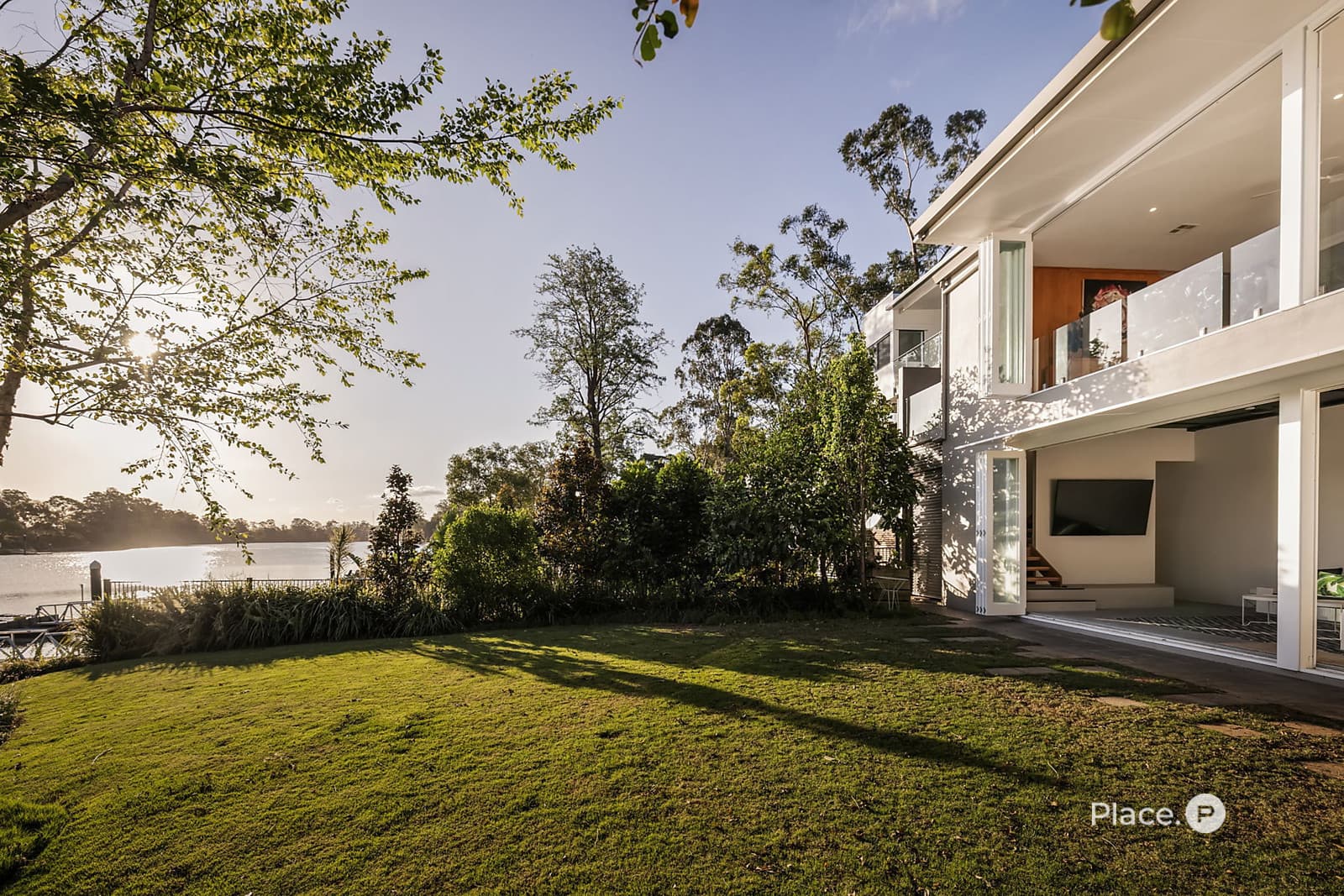 35 Astolat Street, Yeronga — photo 1 of 5