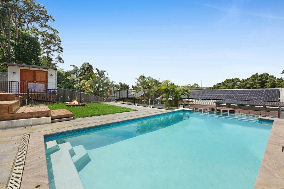 9 Hinterland Drive, Mudgeeraba — photo 1 of 5