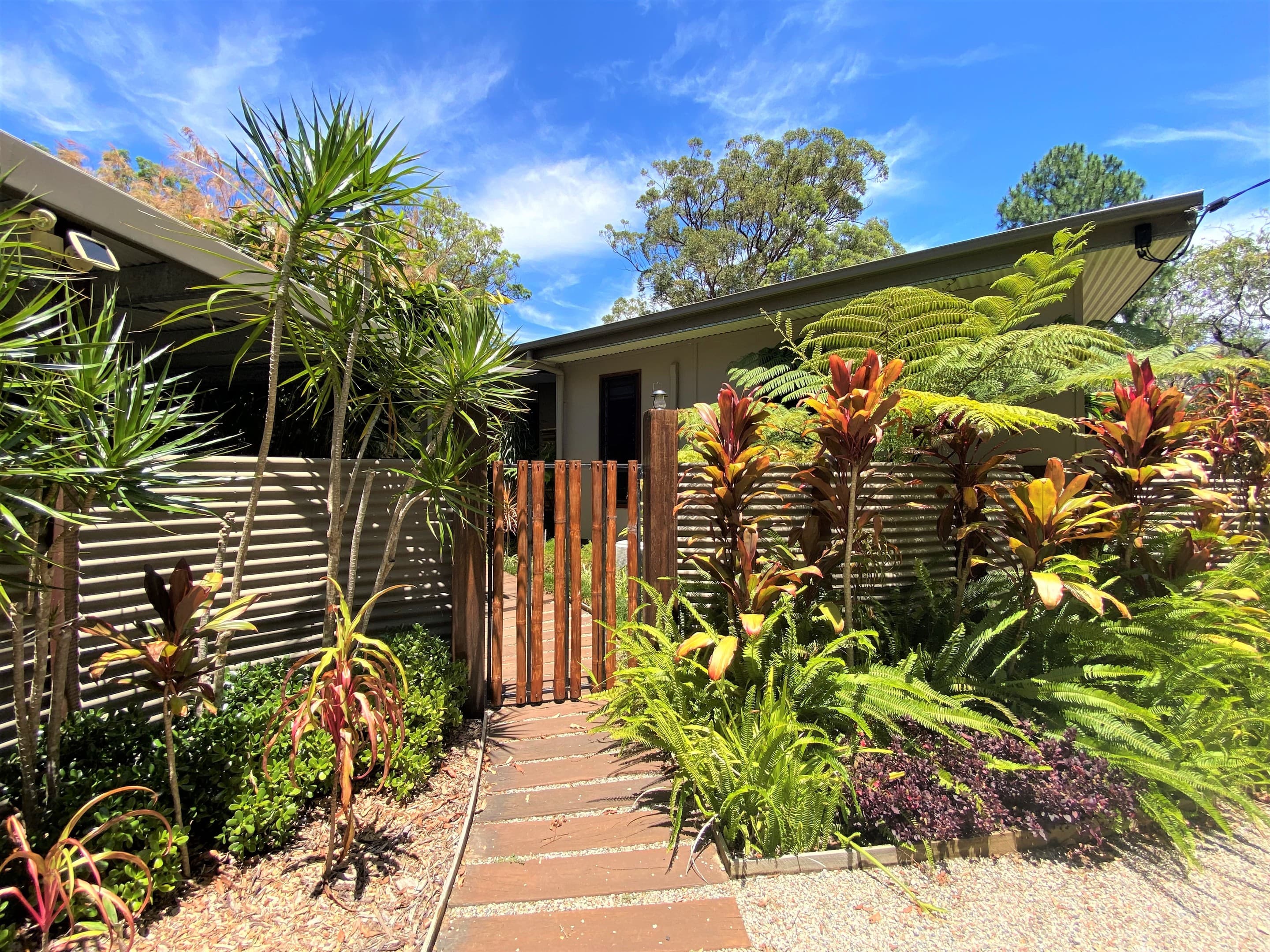 11 Kevin Street, Macleay Island, Macleay Island — photo 1 of 5
