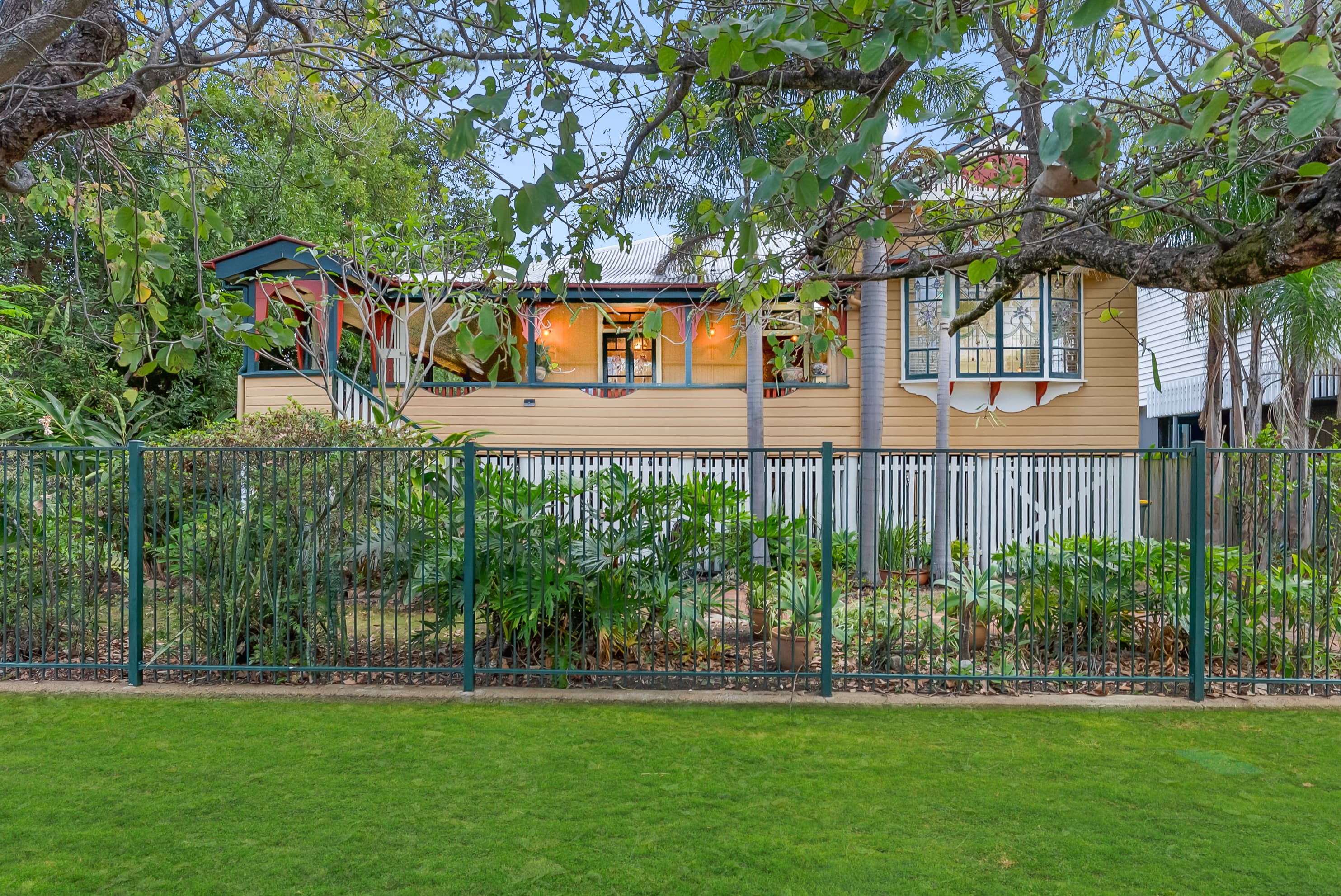 60 Lilley Street, Hendra, Hendra — photo 1 of 5