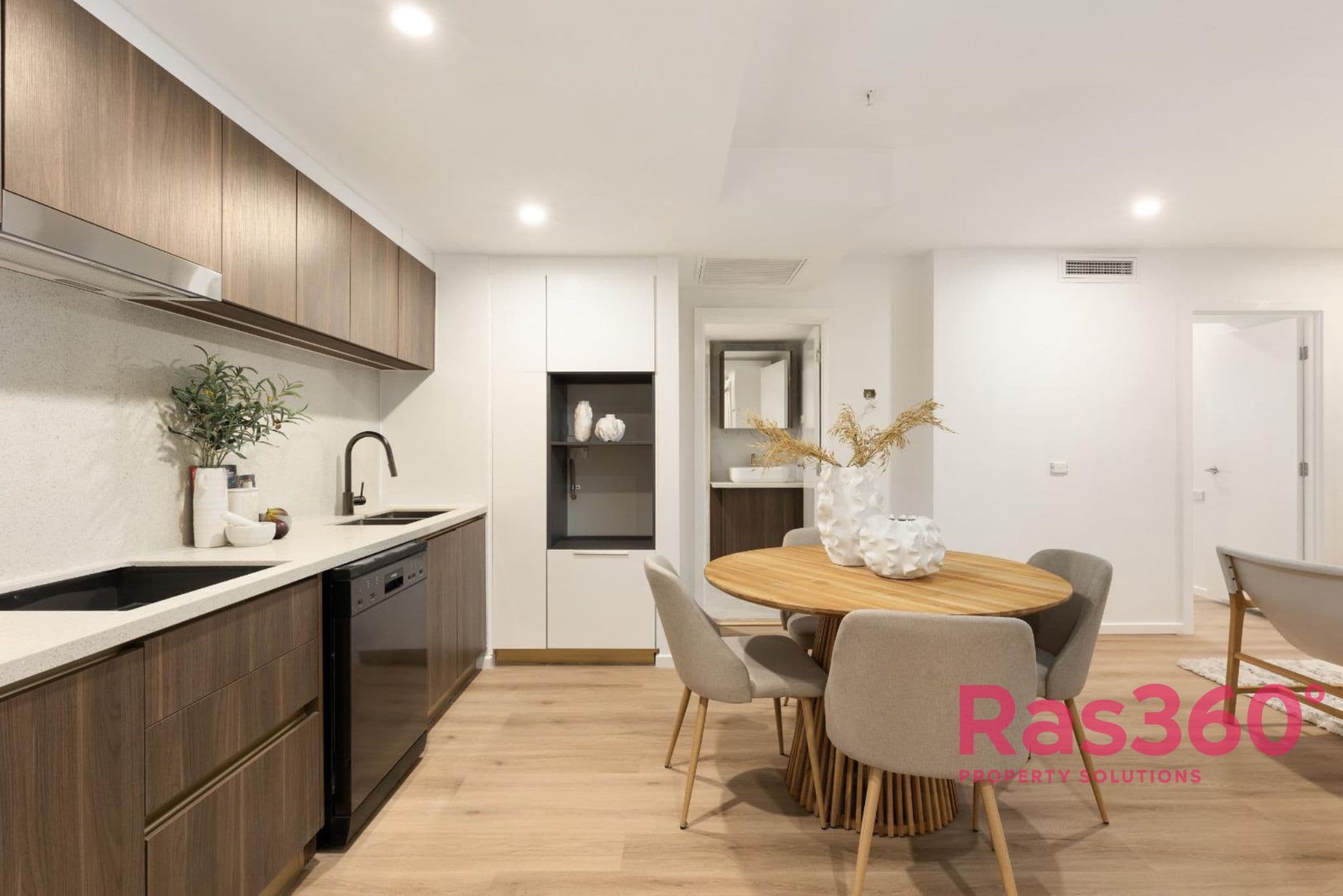 606/50 Carl Street, Woolloongabba - Image 1