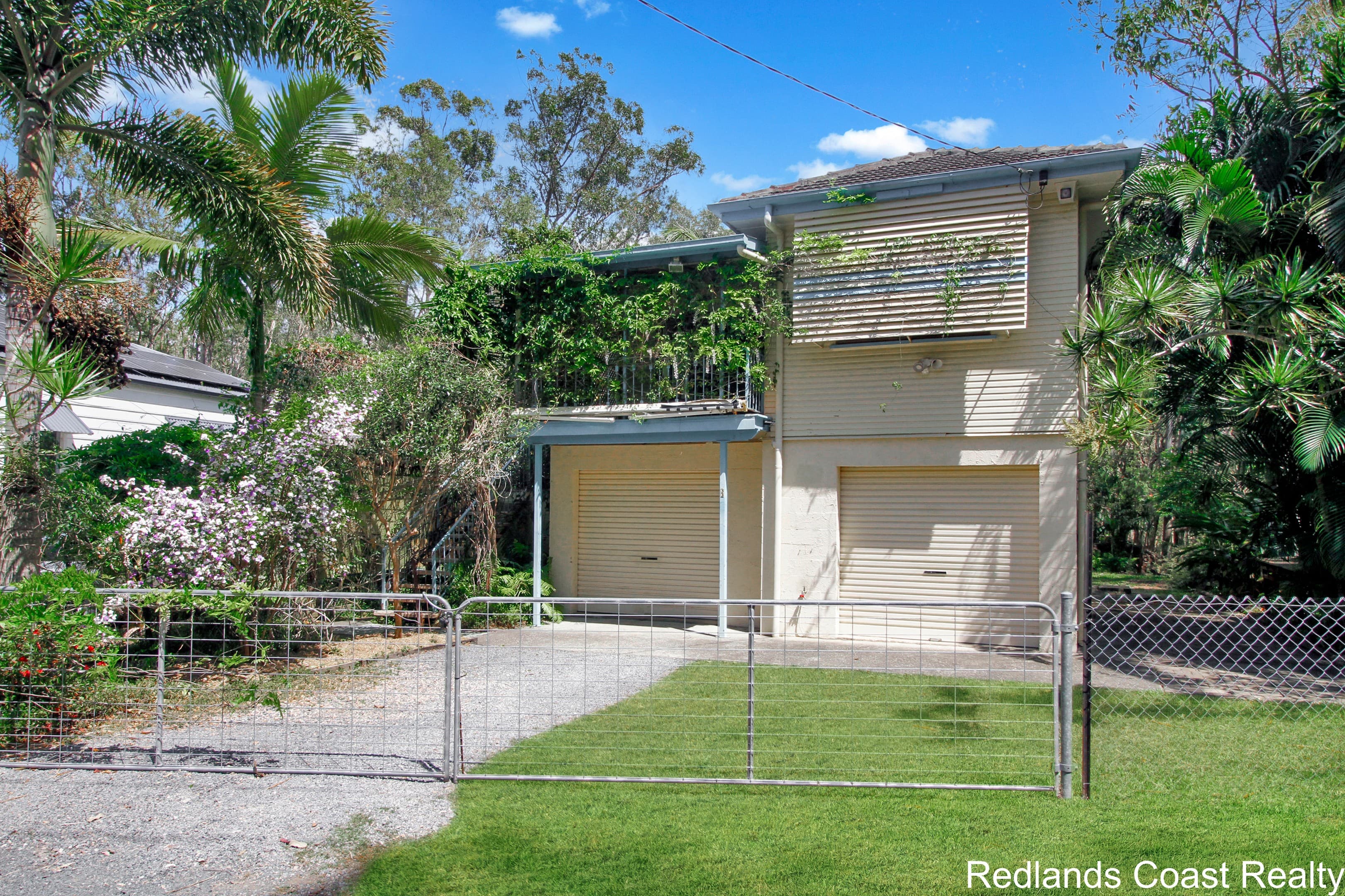 33 Alexander St, Macleay Island, Macleay Island — photo 1 of 5