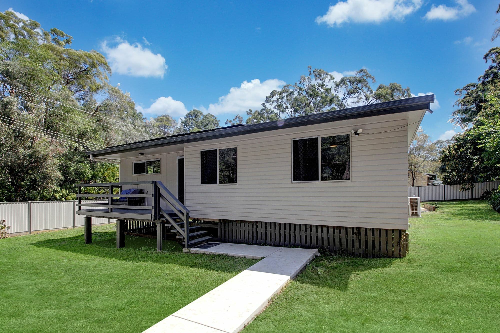 11-13 Sandpiper Pde, Macleay Island — photo 1 of 5