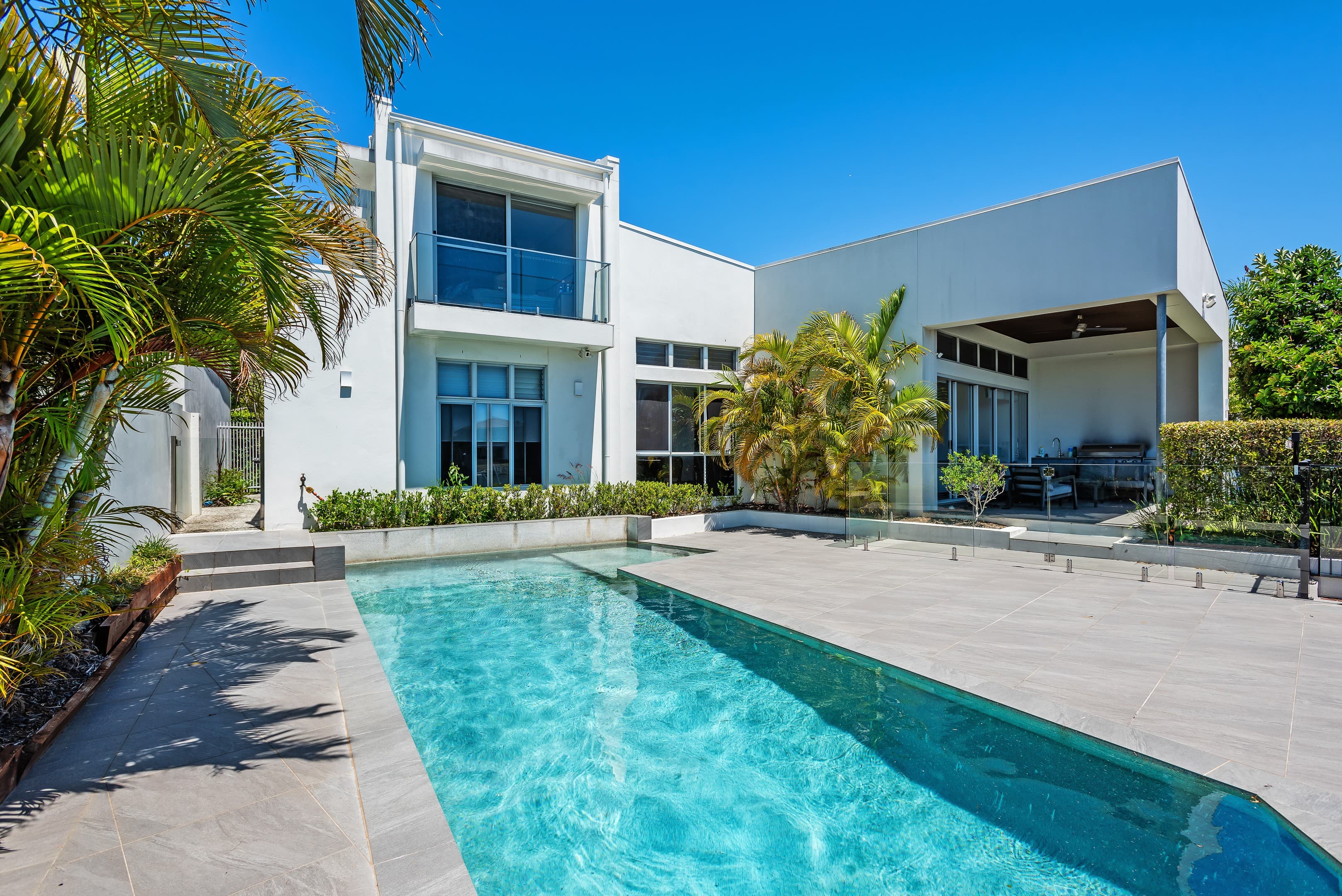 57 Cova Boulevard, Hope Island — photo 1 of 5