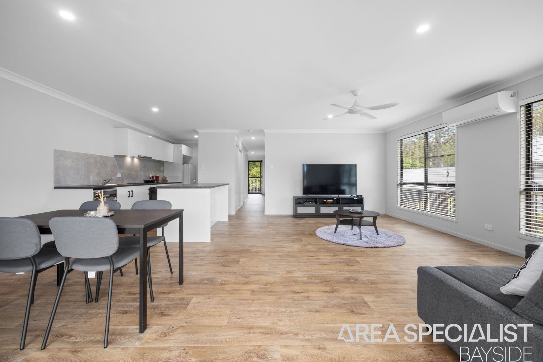 3 Conran Street, Macleay Island — photo 1 of 5