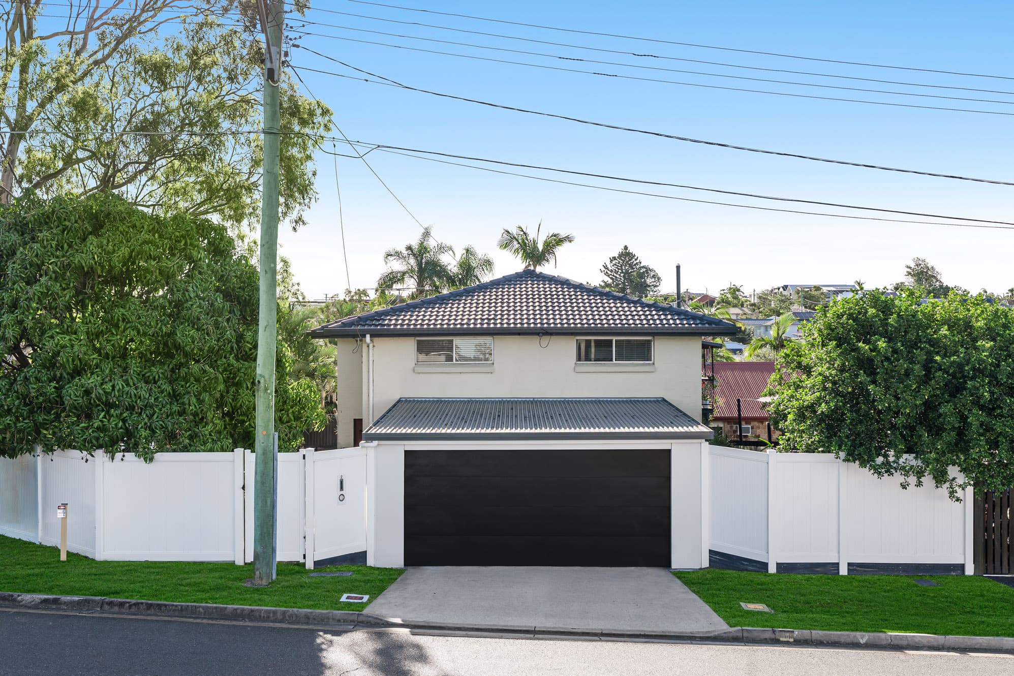 2 Lunga Street, Carina — photo 1 of 5