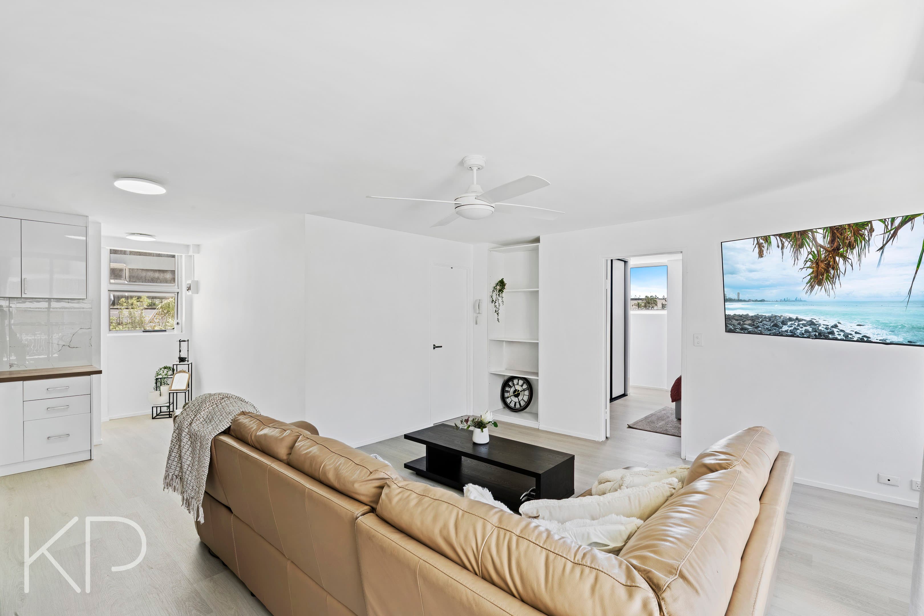 4/3303 Surfers Paradise Boulevard, Surfers Paradise, Surfers Paradise — photo 1 of 5