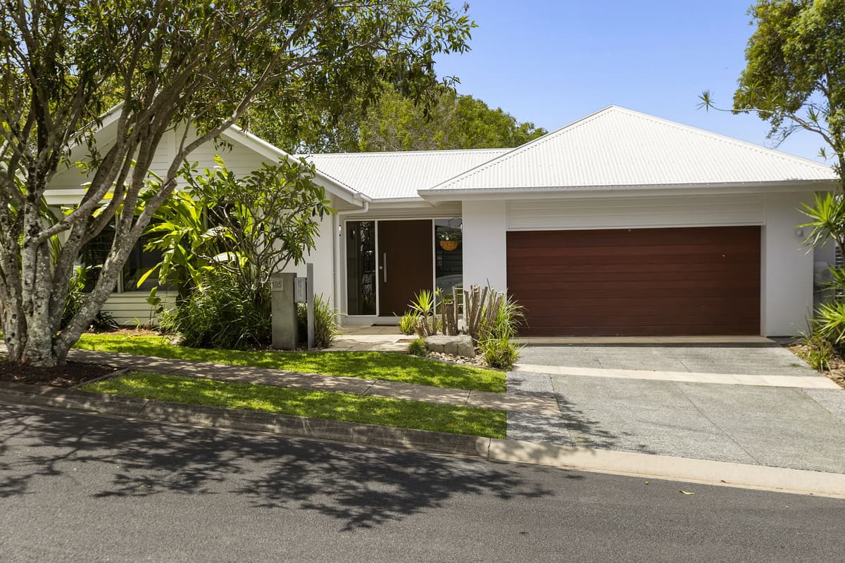 105 Mossvale Drive, Wakerley, Wakerley — photo 1 of 5