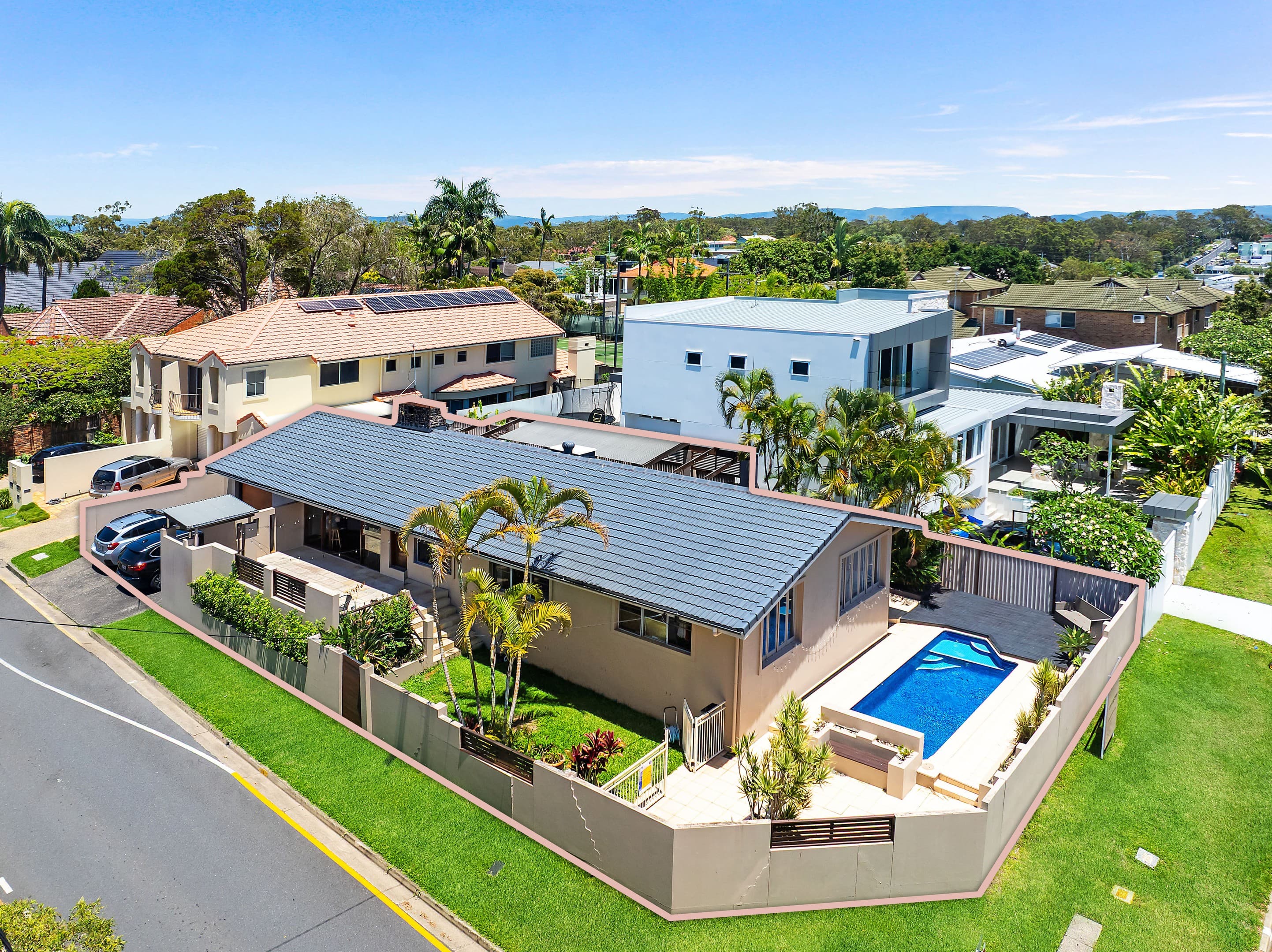 14 Greer Terrace, Southport - Image 1