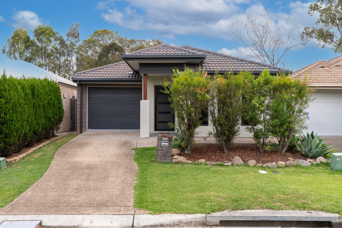 9 Gibraltar Court, Fitzgibbon, Fitzgibbon — photo 1 of 5