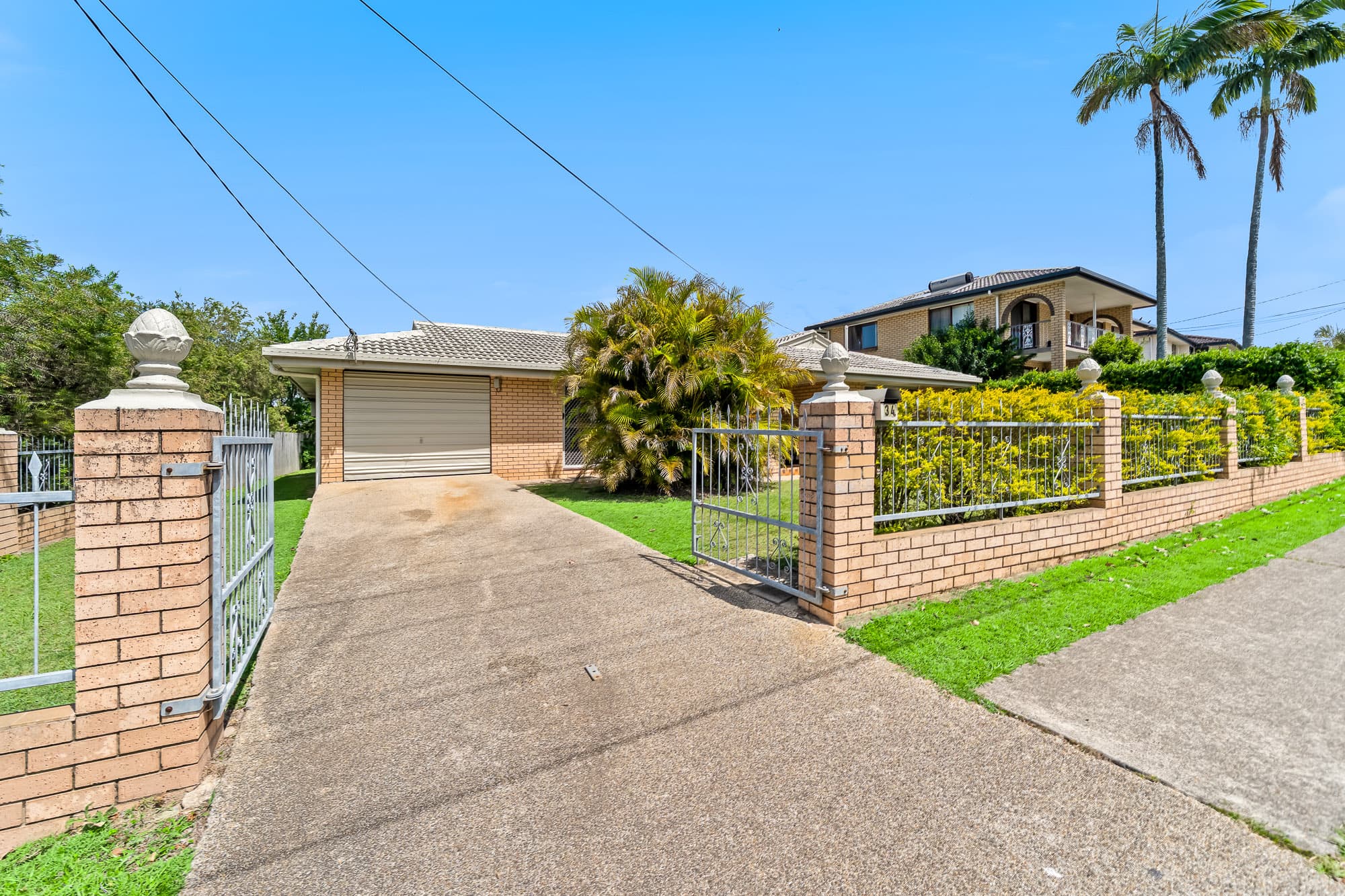 34 Collingwood Drive, Collingwood Park, Collingwood Park — photo 1 of 5