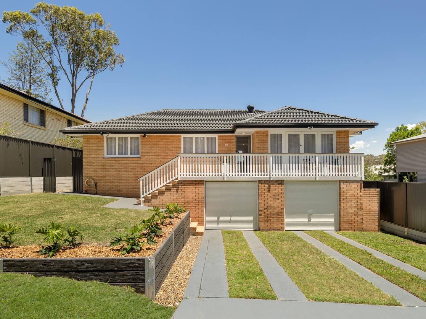 10 Fontaine Street, Stafford Heights, Stafford Heights — photo 1 of 5