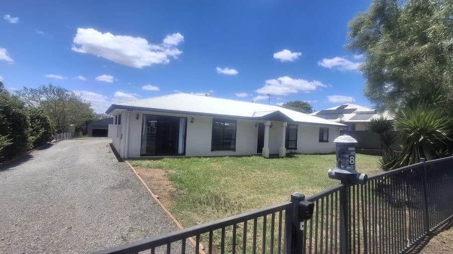 8 Kurrajong Court, Meringandan West - Image 1