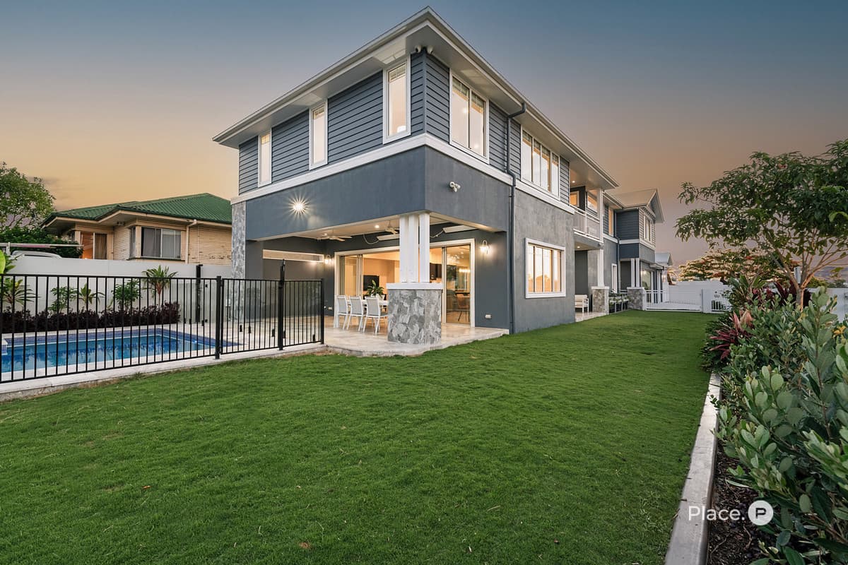 19 Montfort Street, Cannon Hill, Cannon Hill — photo 1 of 5
