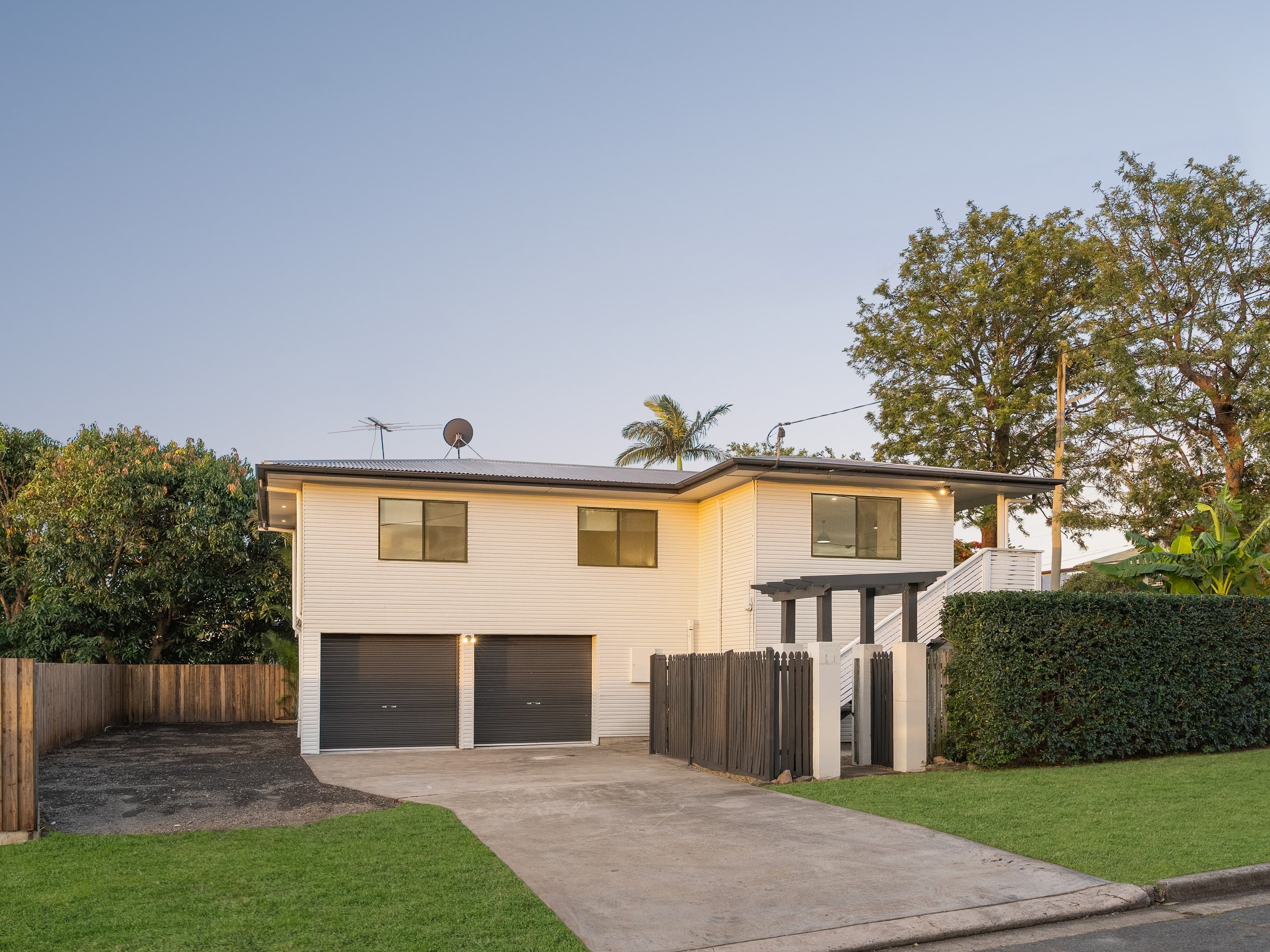 189 Scarborough Road, Scarborough — photo 1 of 5