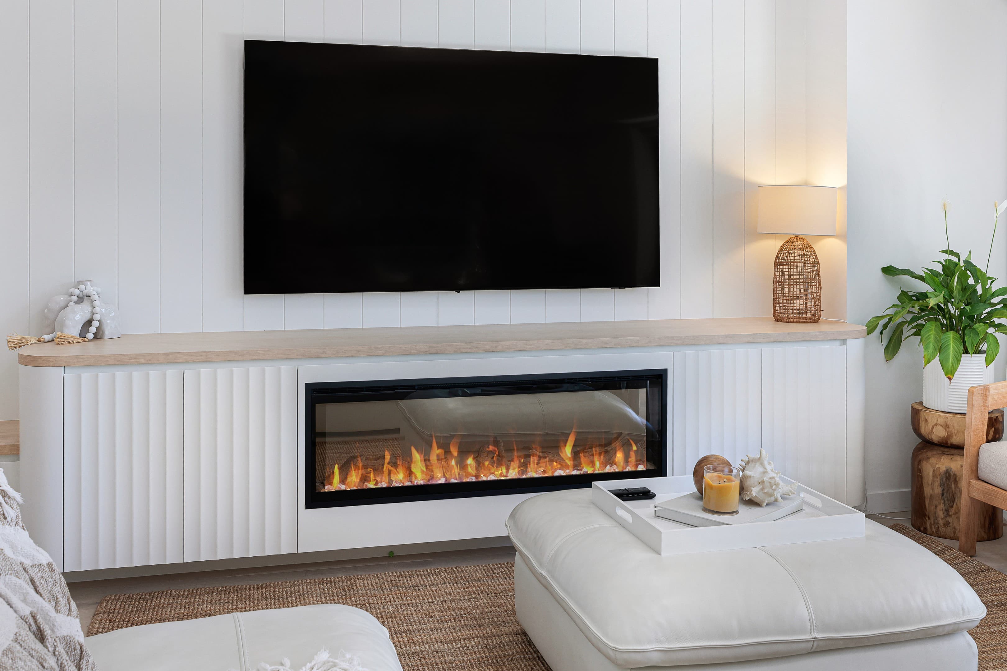 2/3554 Main Beach Parade, Main Beach - Image 1