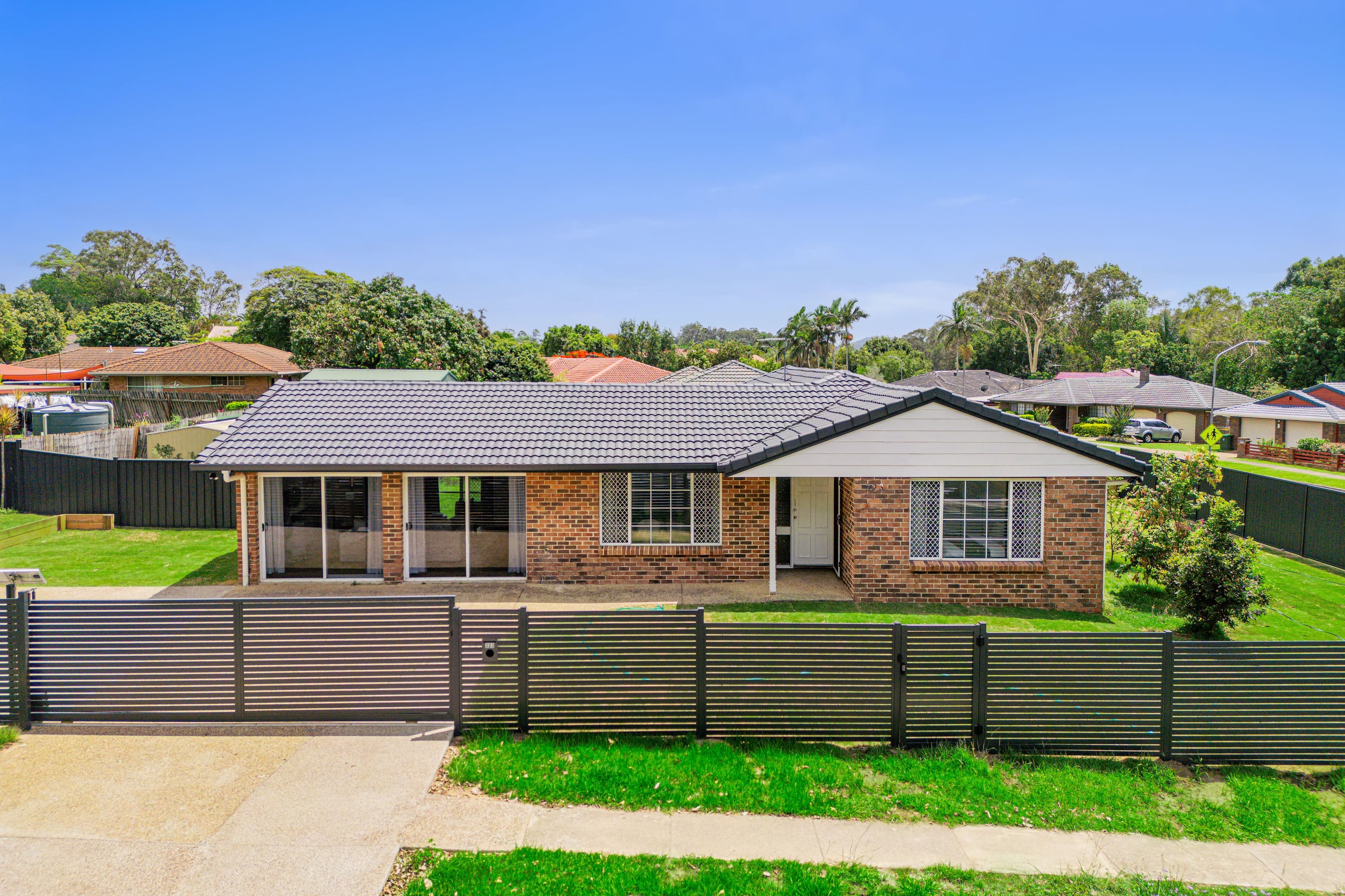 323 Hellawell Road, Sunnybank Hills, Sunnybank Hills — photo 1 of 5