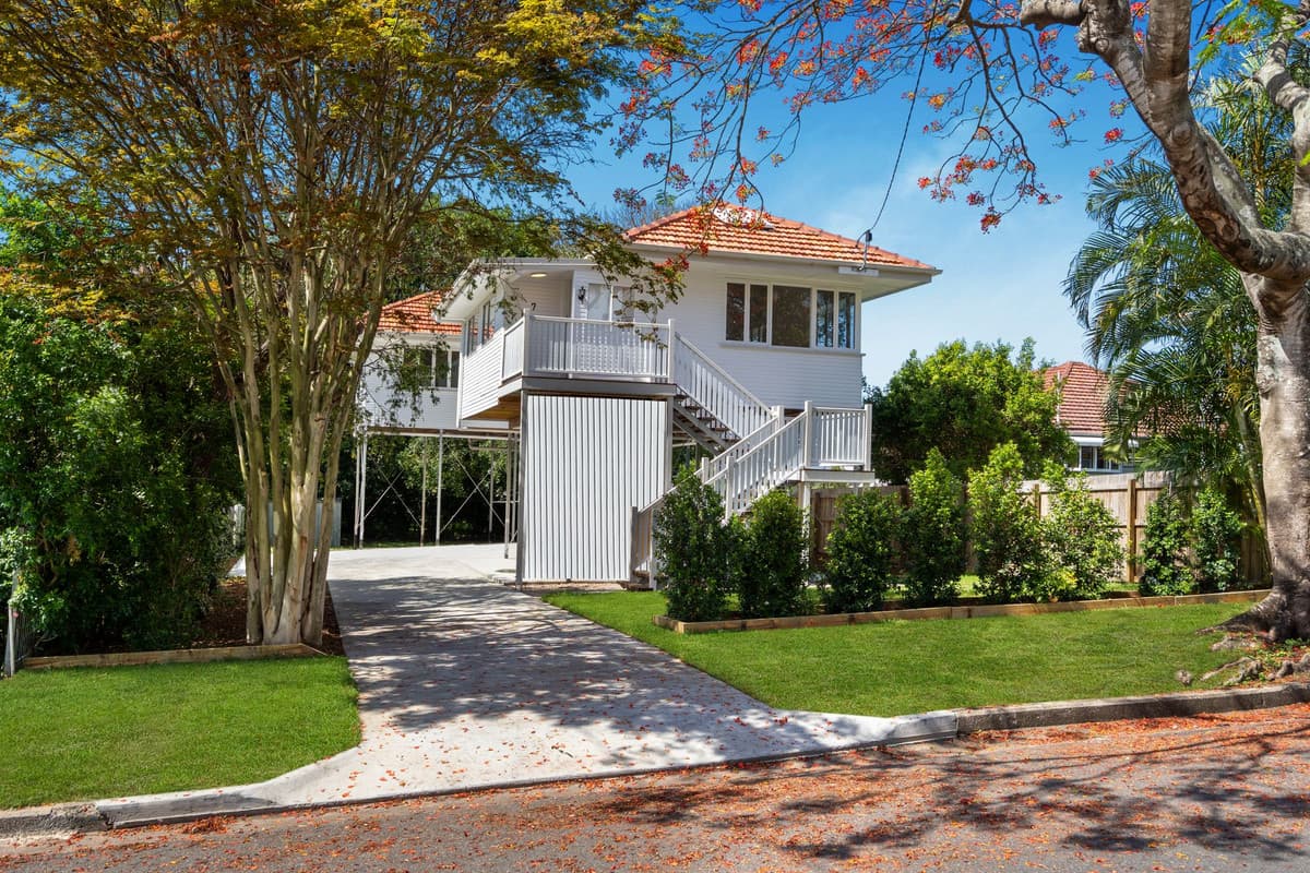 7 Allamanda Street, Fairfield, Fairfield — photo 1 of 5