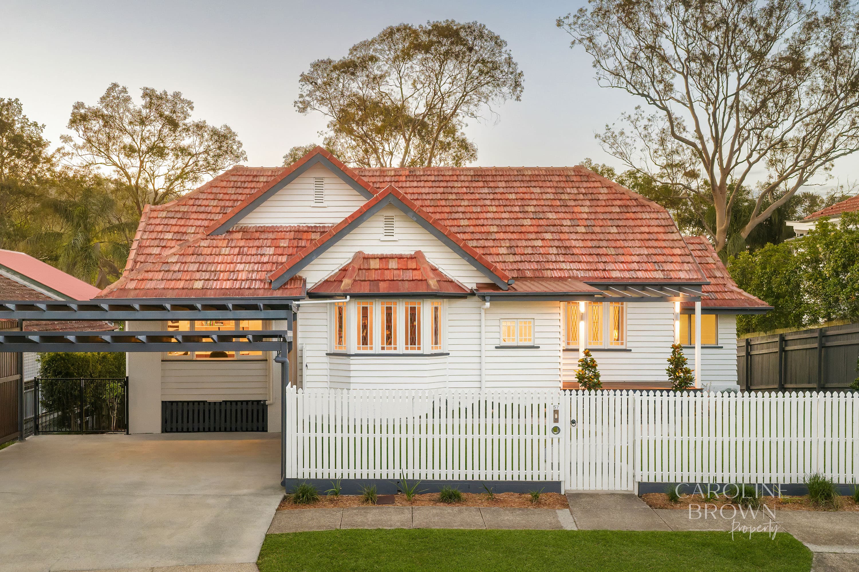 57 Davies Road, Ashgrove, Ashgrove — photo 1 of 5