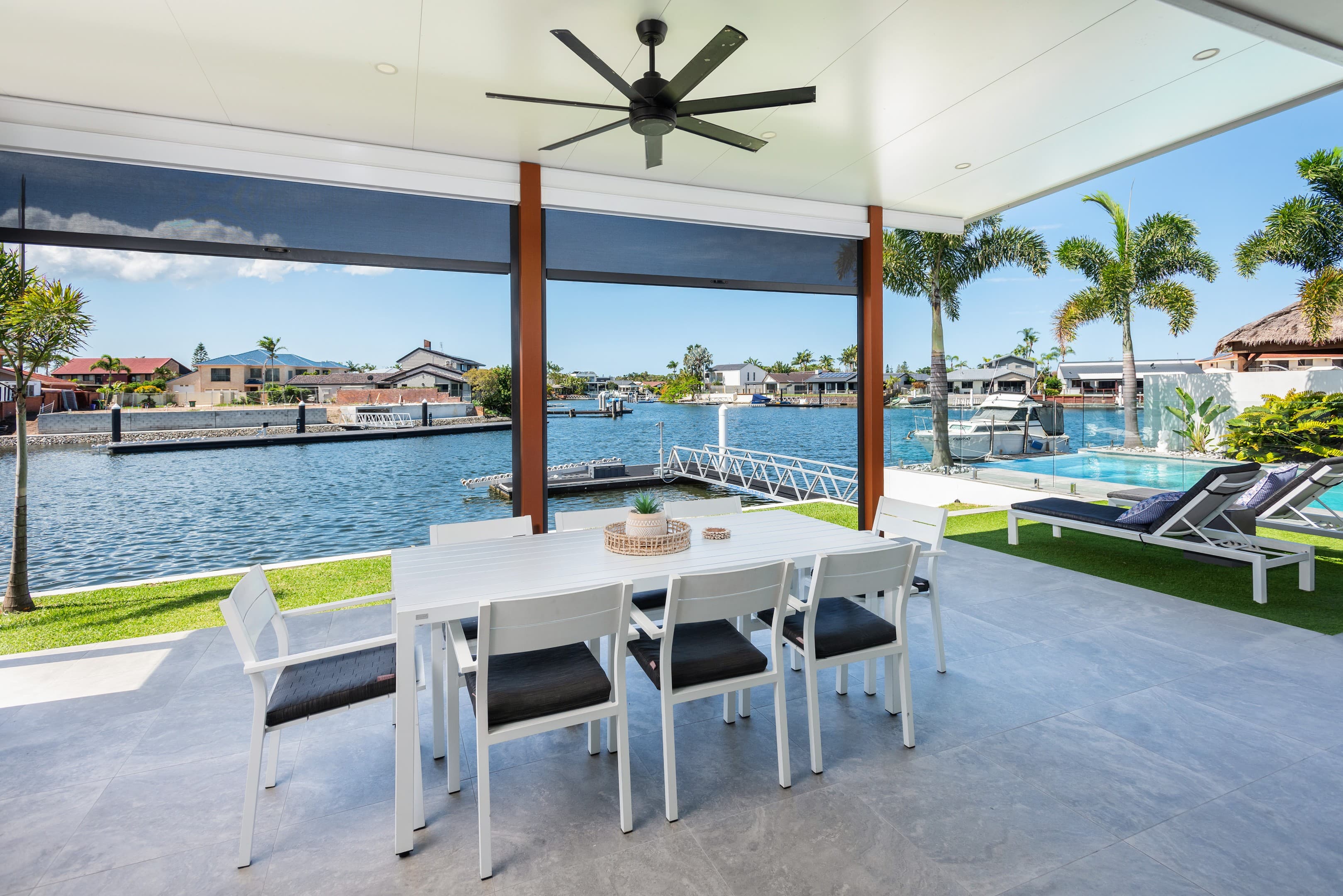 16 Erave Avenue, Runaway Bay - Image 1