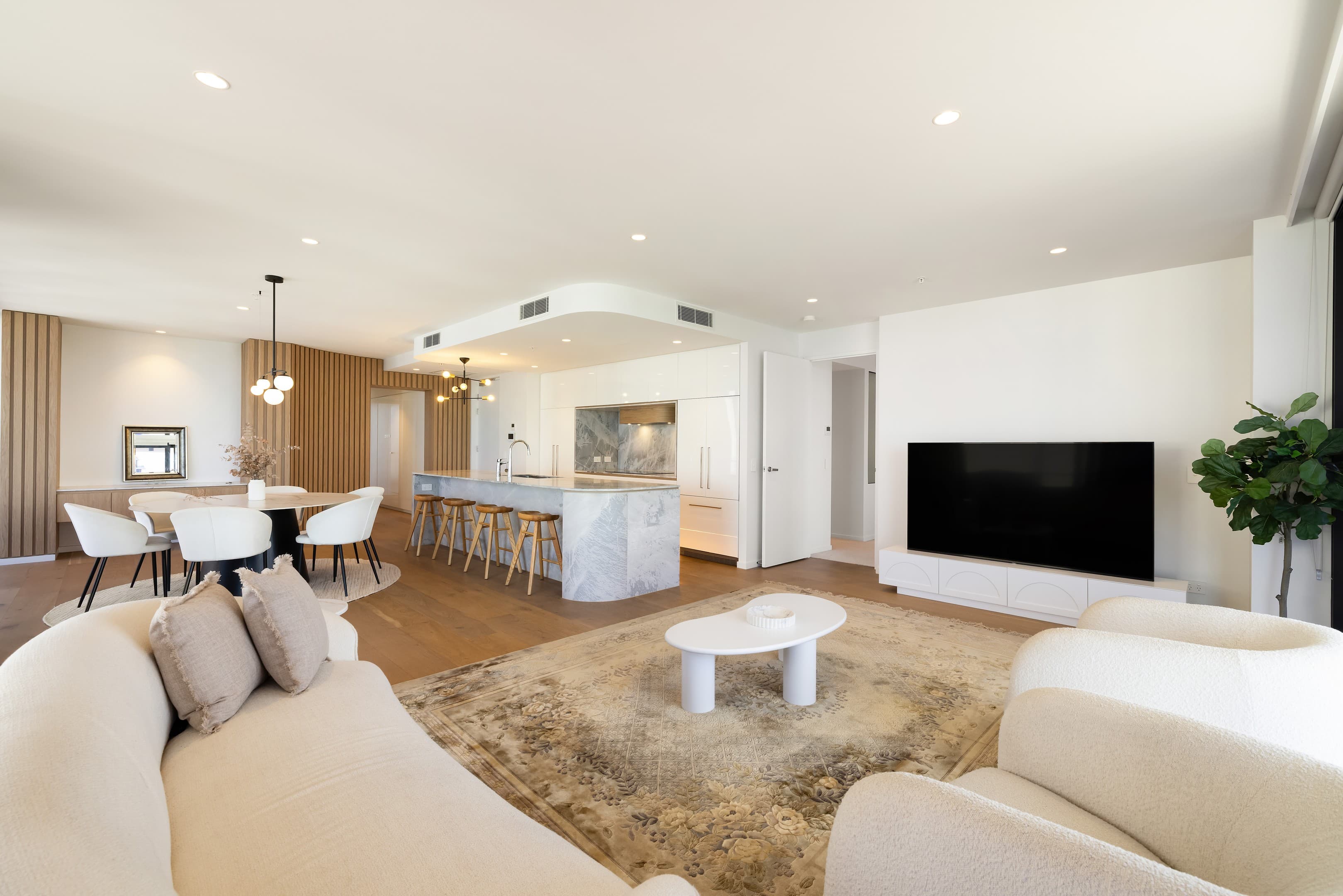 2702/33 Surf Parade, Broadbeach, Broadbeach — photo 1 of 5