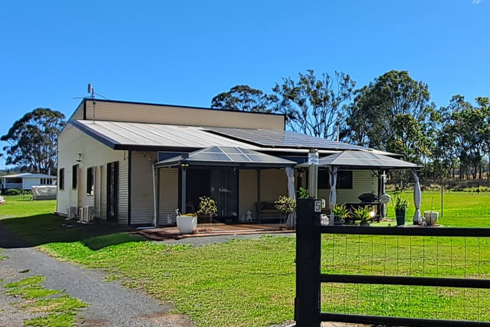 5 Chas Road, Crows Nest - Image 1