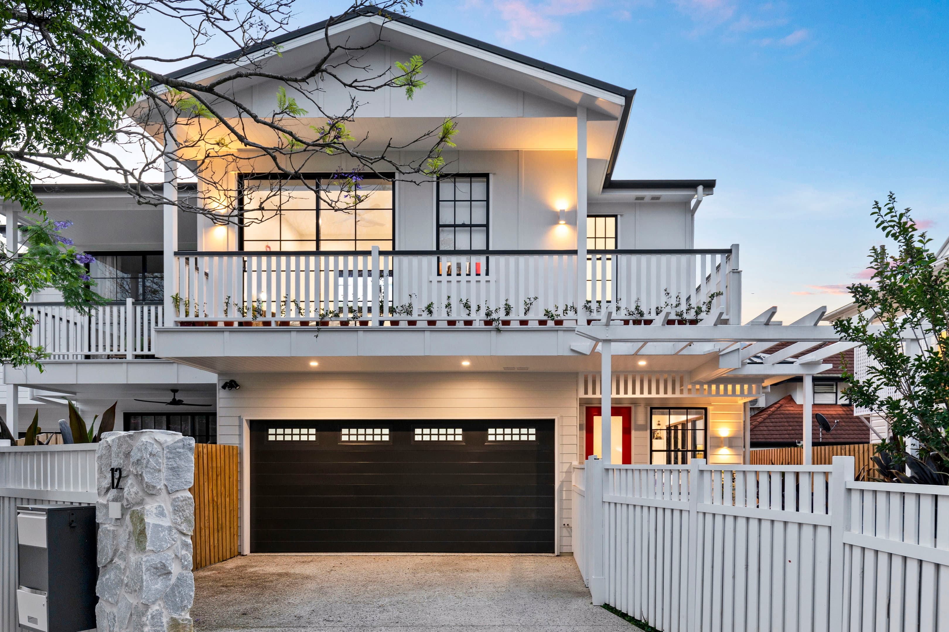 12 Victoria Street, Clayfield — photo 1 of 5