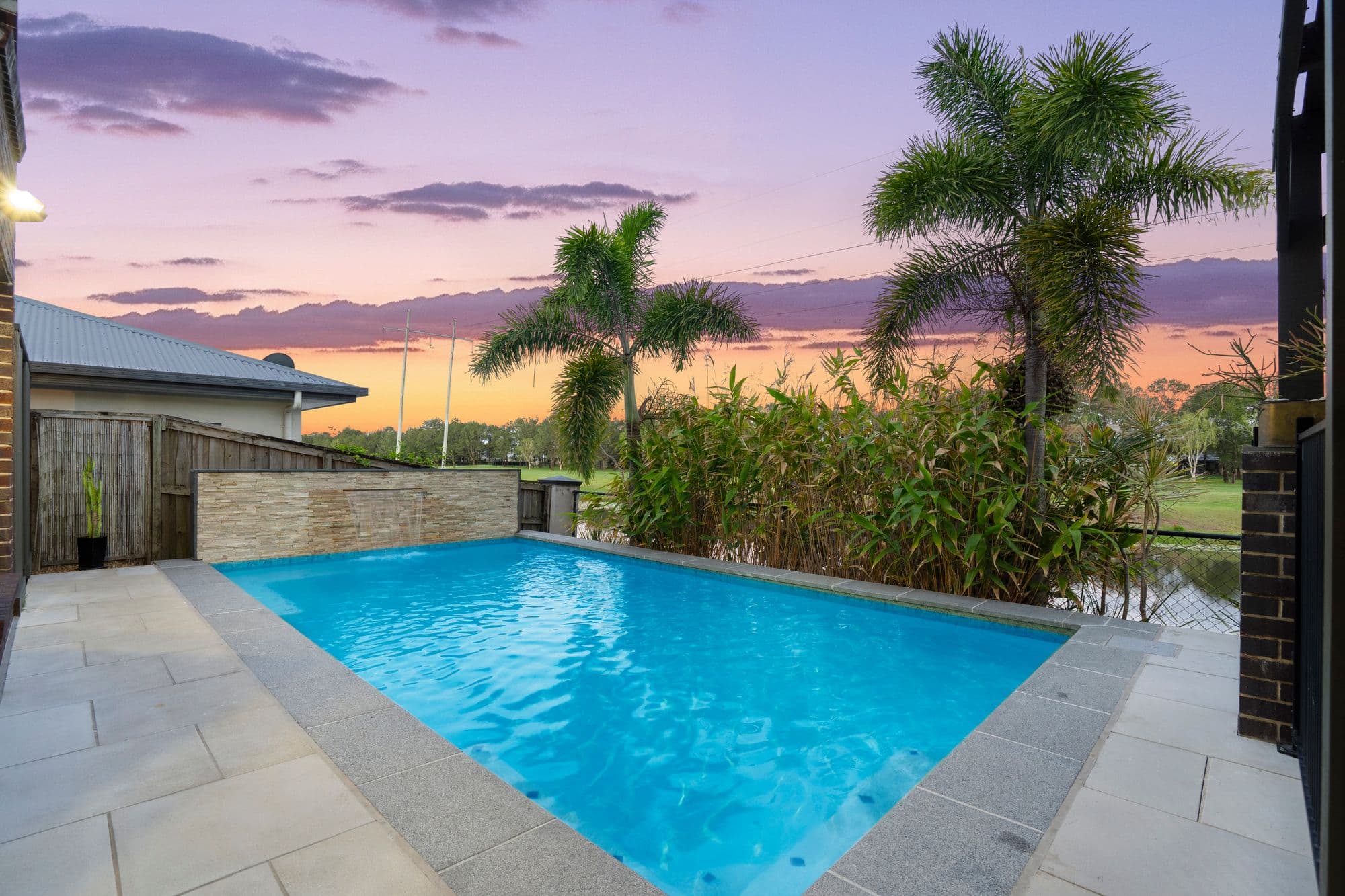 25 Lake Breeze Drive, Windaroo, Windaroo — photo 1 of 5