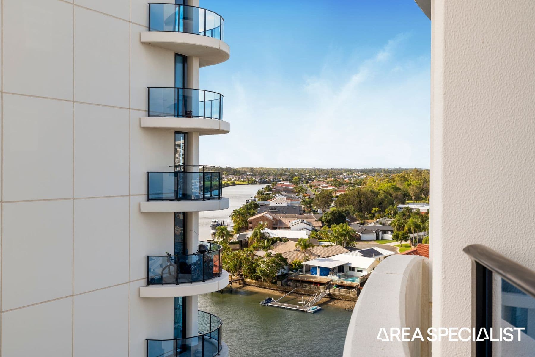 3810/5 Harbour Side Court, Biggera Waters, Biggera Waters — photo 1 of 5