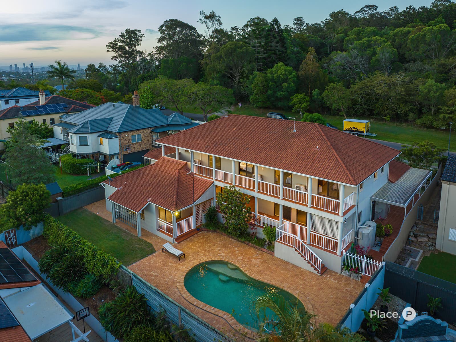 15 Ewer Street, Carindale, Carindale — photo 1 of 5