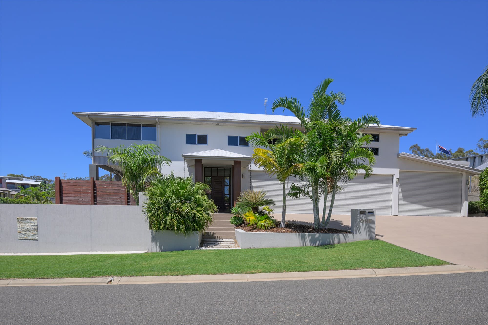 1 Caitlin Court, Boyne Island — photo 1 of 5