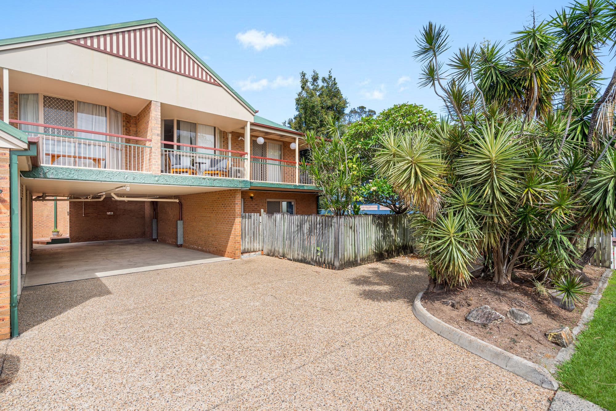 1/70 Jellicoe Street, Coorparoo — photo 1 of 5