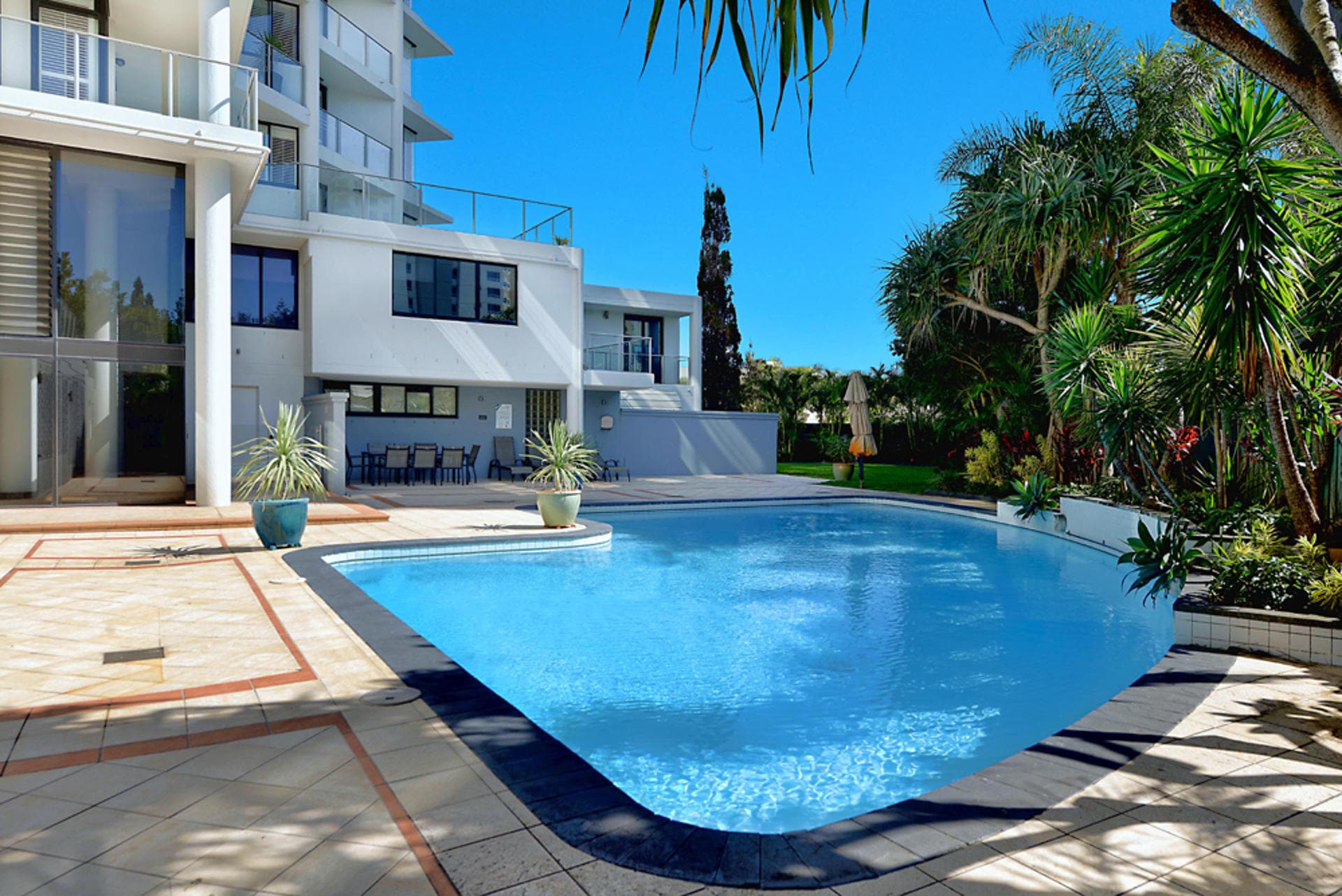 5/19 Peak Avenue, Main Beach