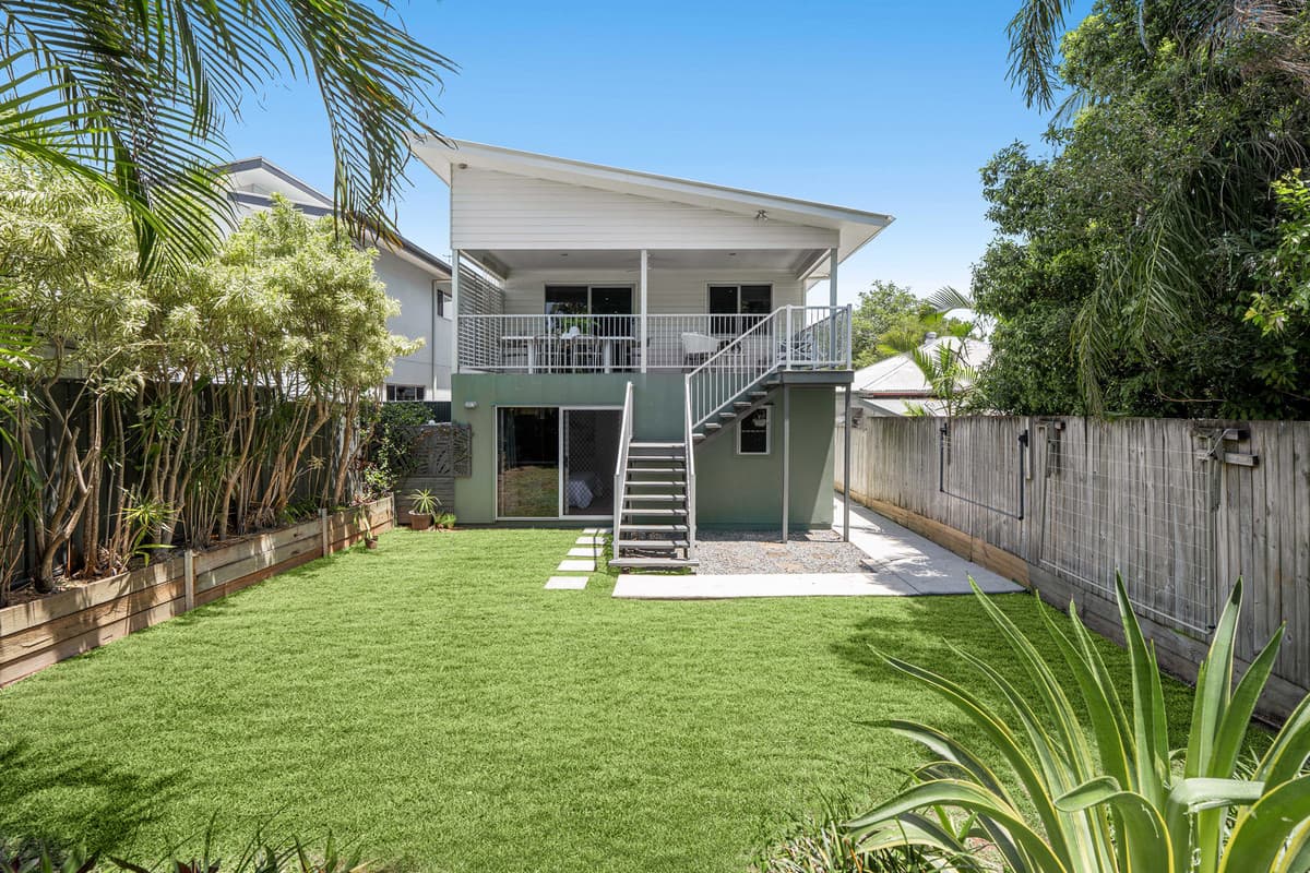 49 Haig Street, Wynnum West, Wynnum West — photo 1 of 5