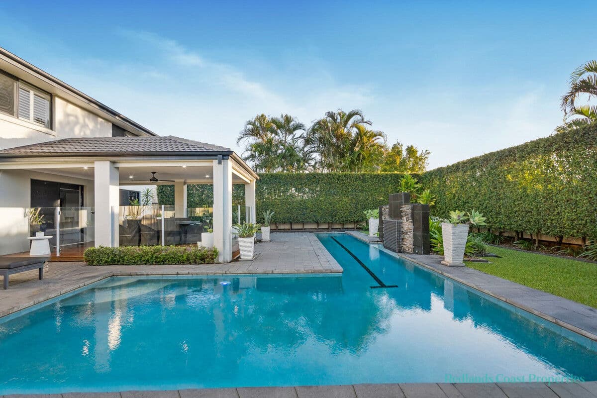 11 Orpheus Place, Redland Bay, Redland Bay — photo 1 of 5