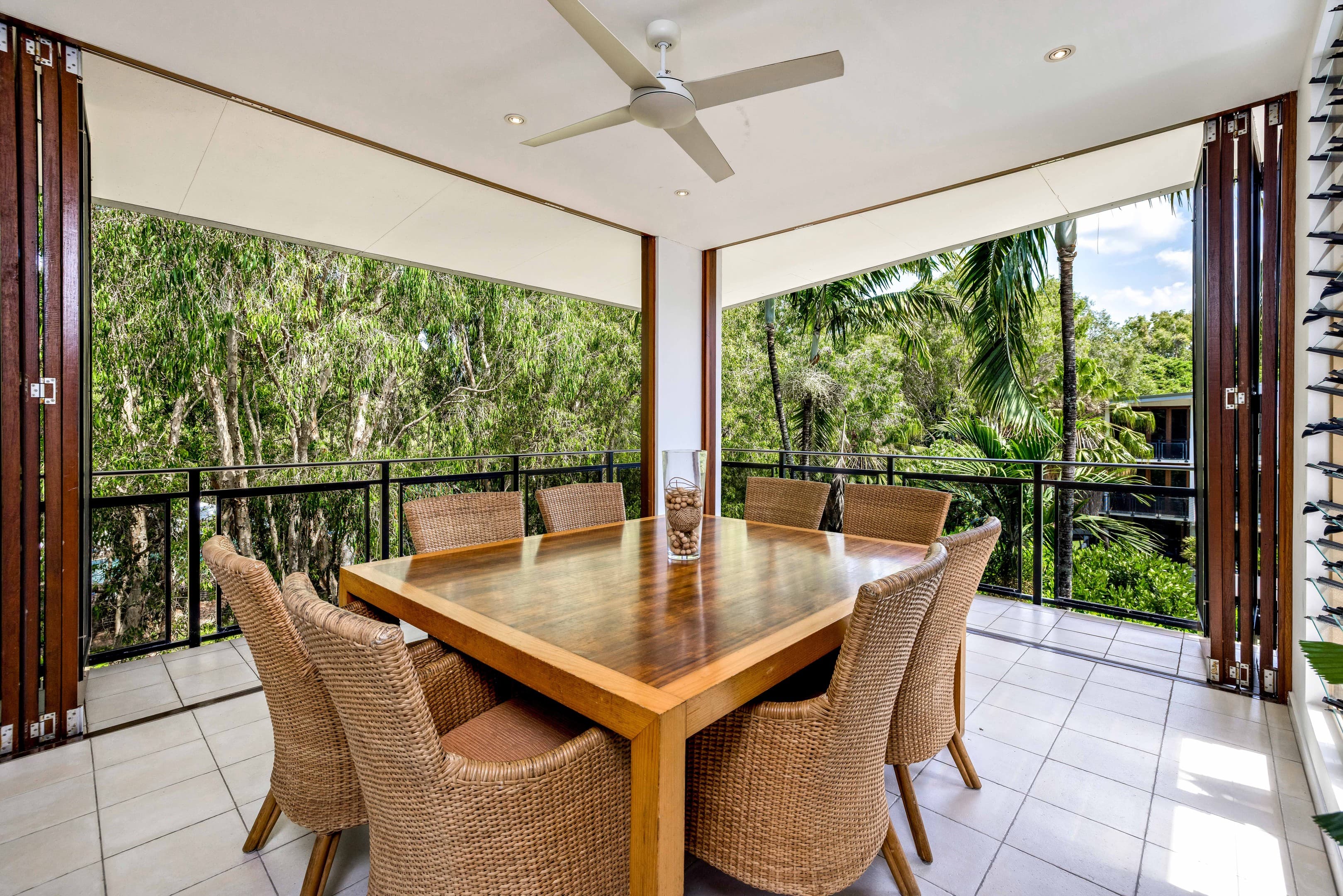 6/6 Cedar Road, Palm Cove — photo 1 of 5